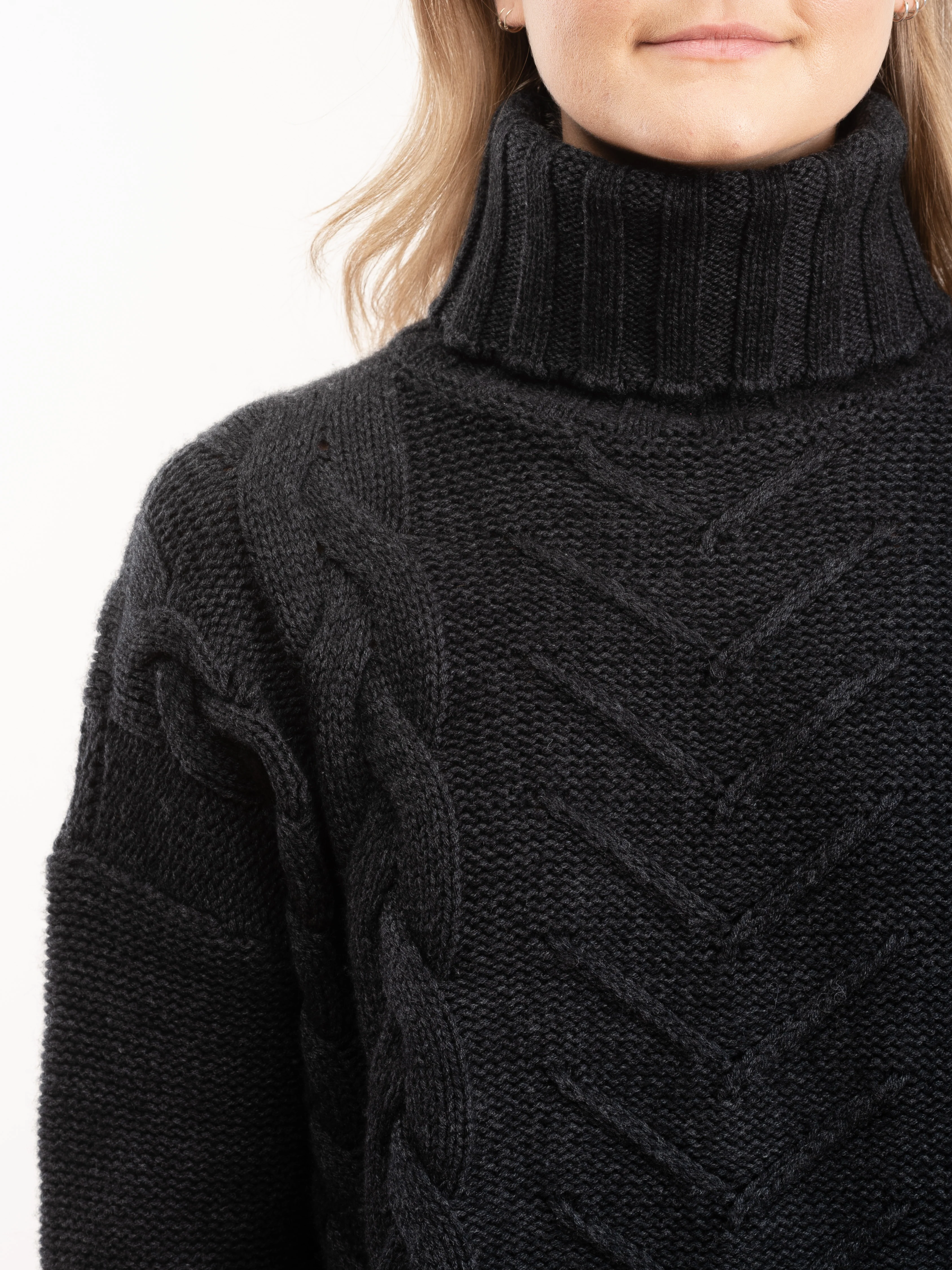 james turtleneck - charcoal - Image 5