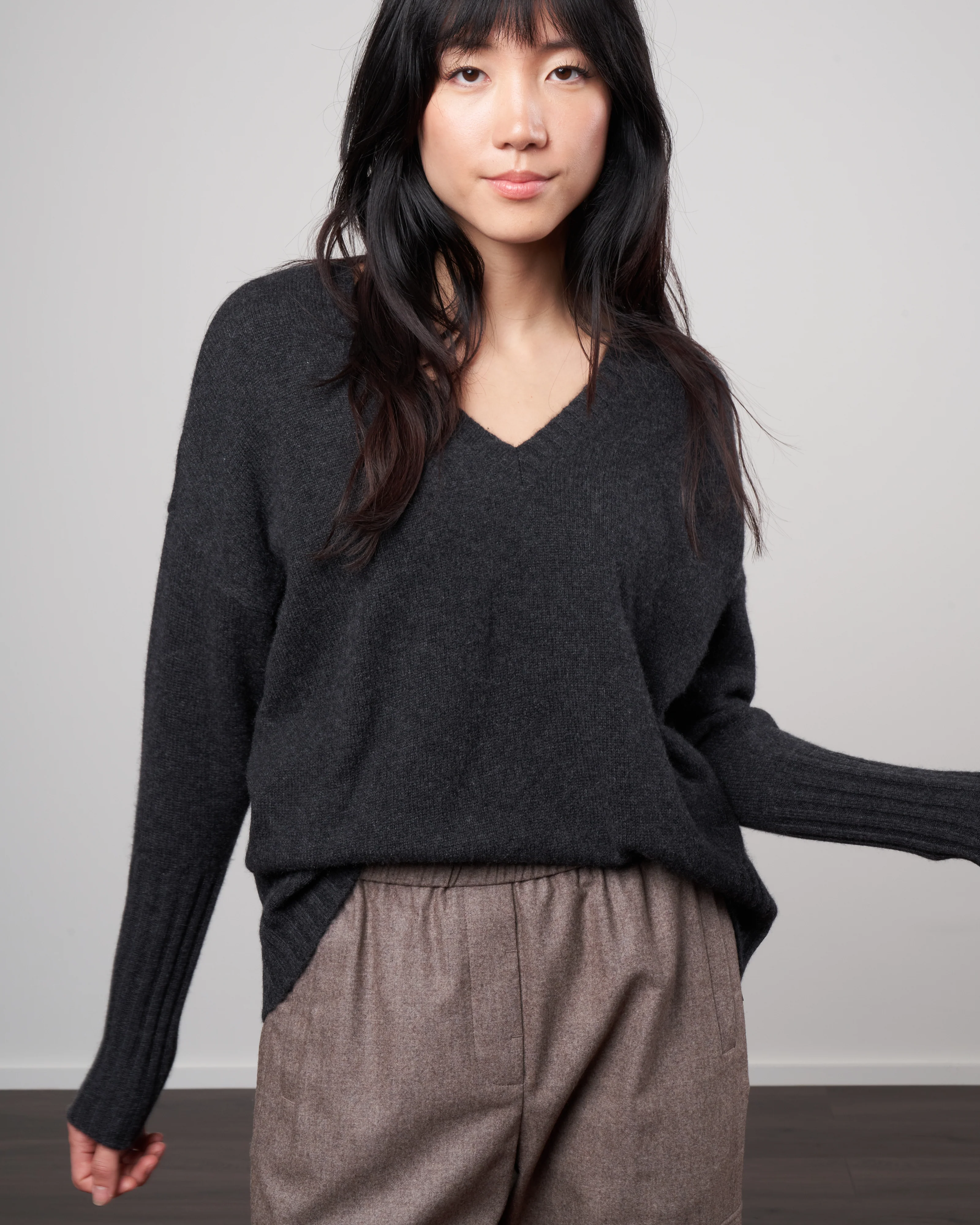 oversized v neck sweater - charcoal