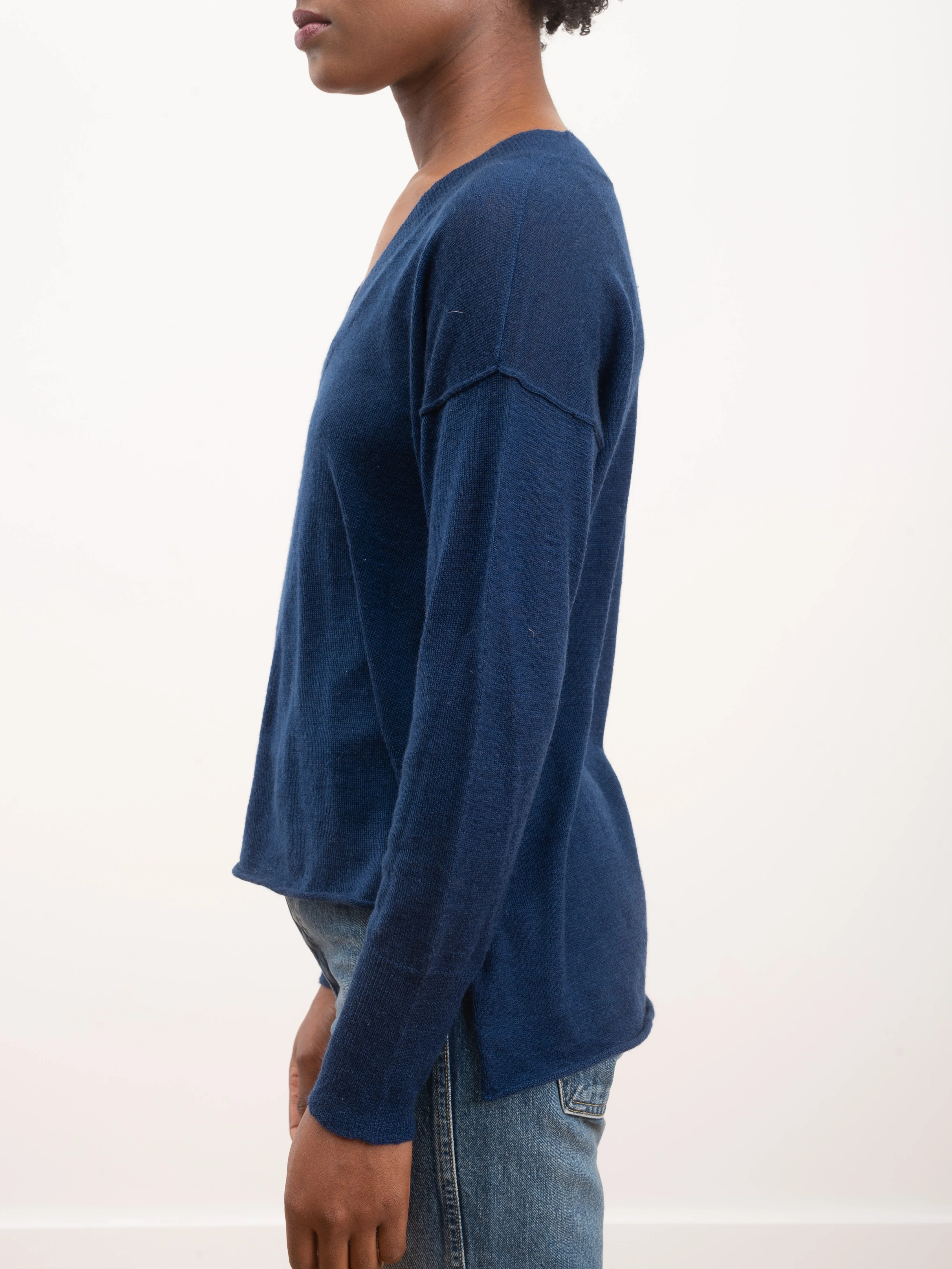 kara v neck sweater - midnight - Image 4