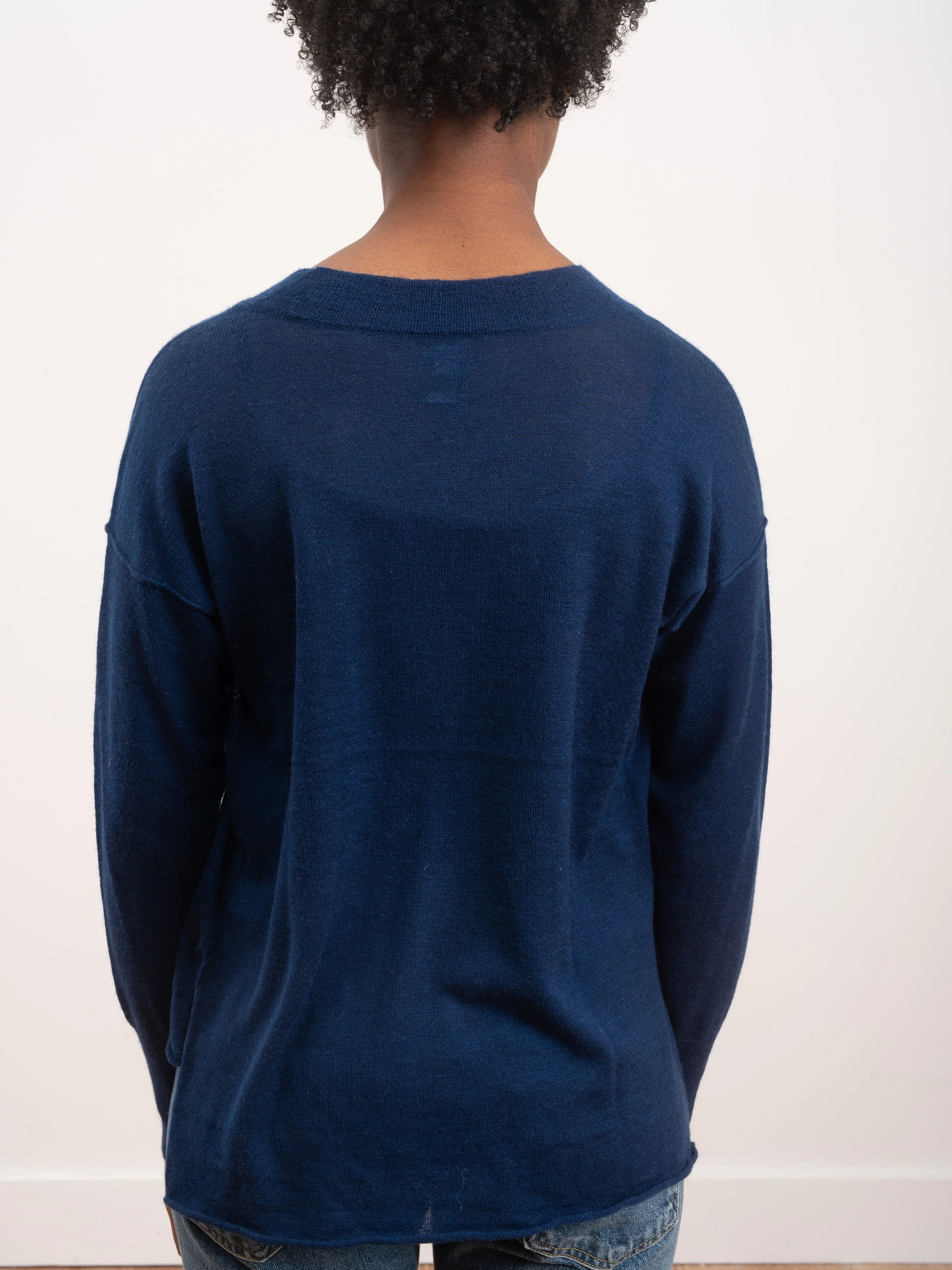 kara v neck sweater - midnight - Image 5