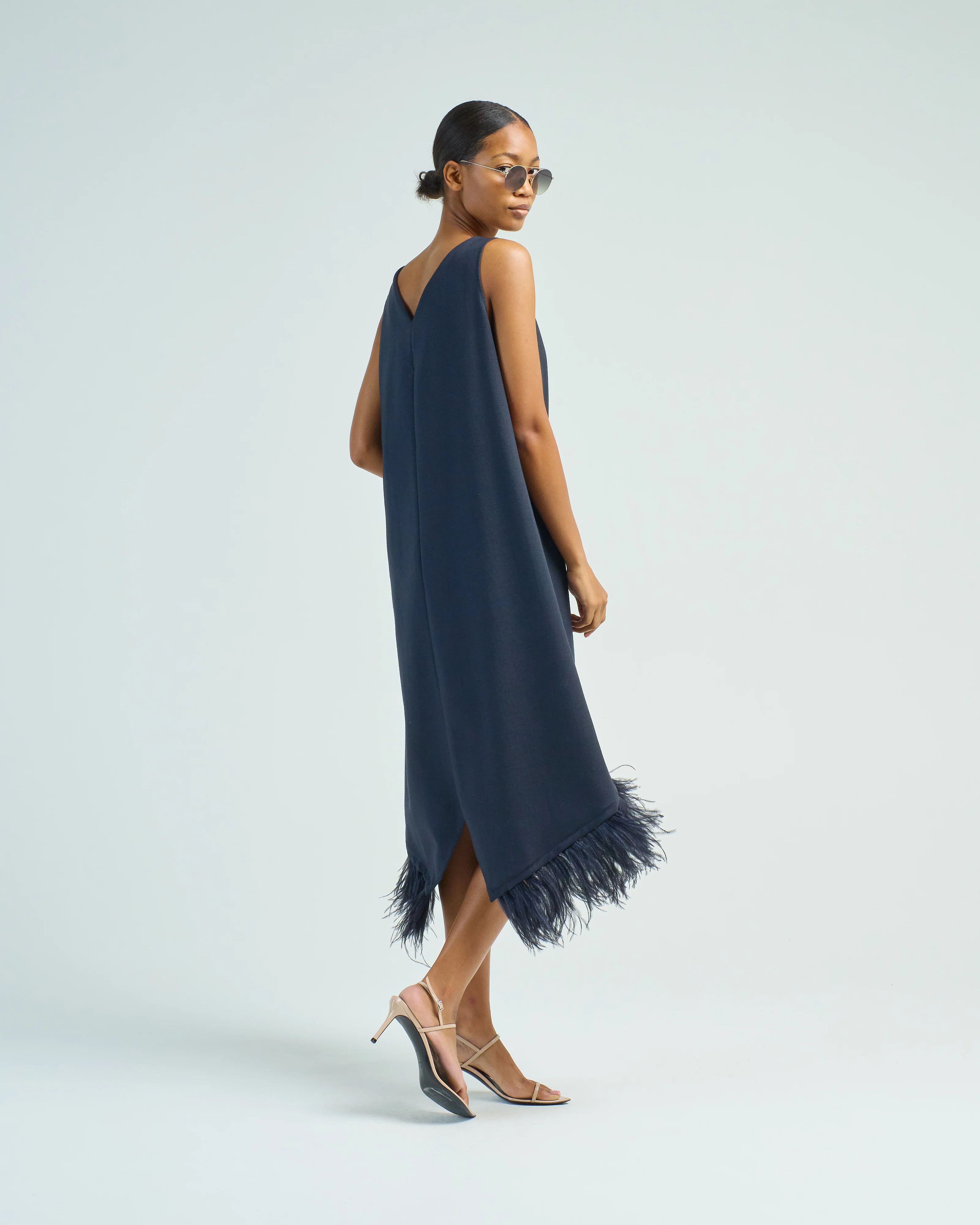 dress with feathers - Image 3