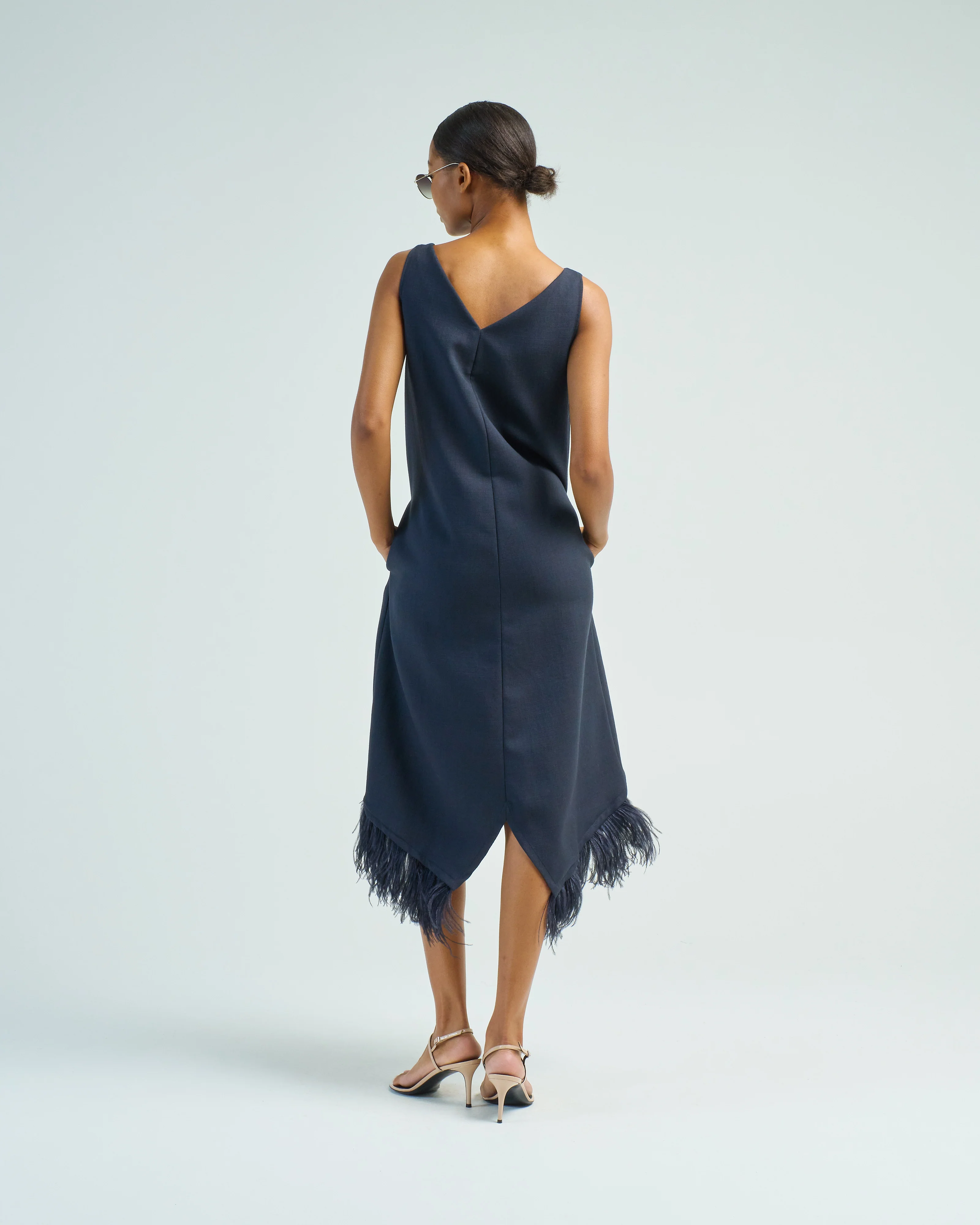 dress with feathers - Image 4
