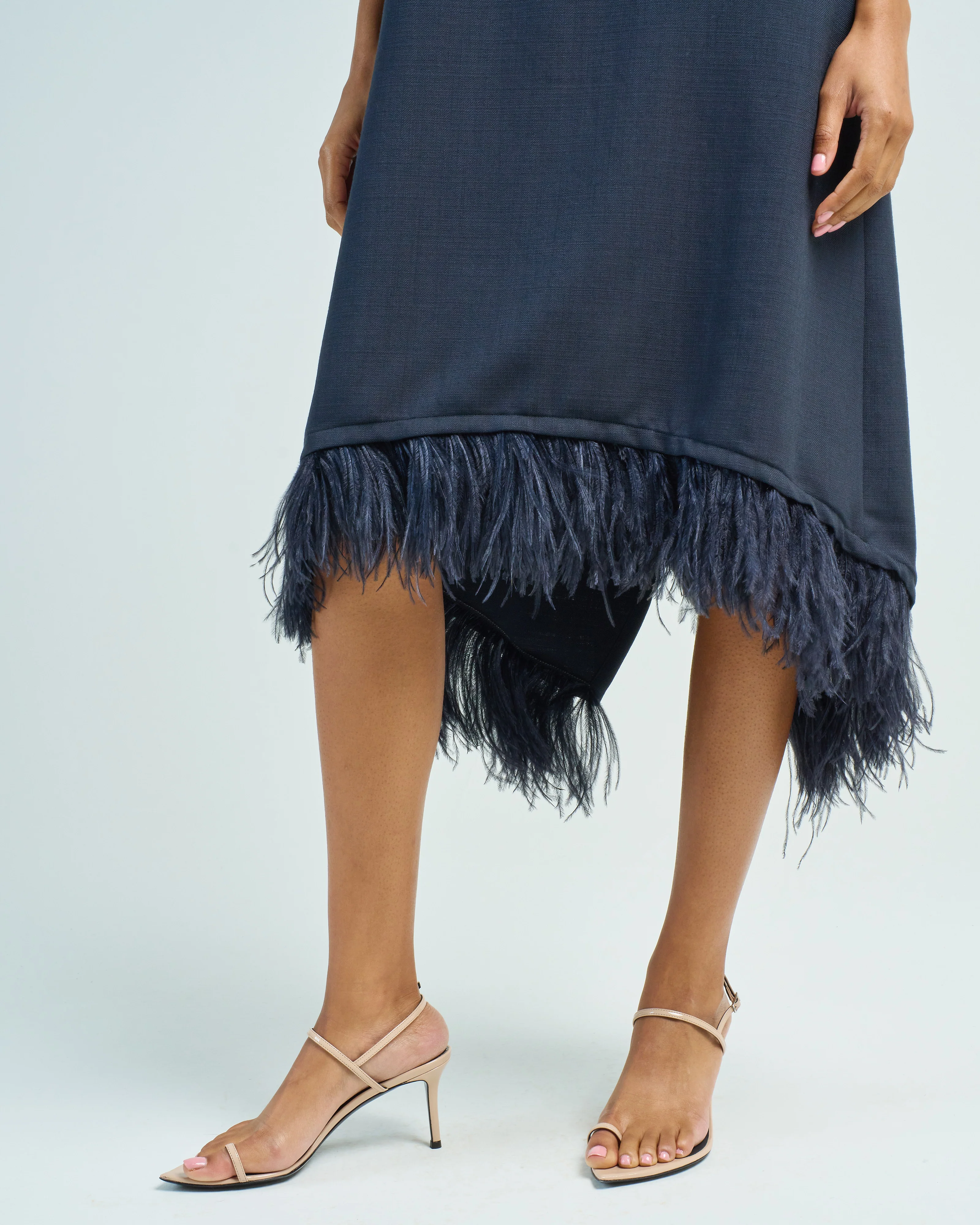 dress with feathers - Image 5