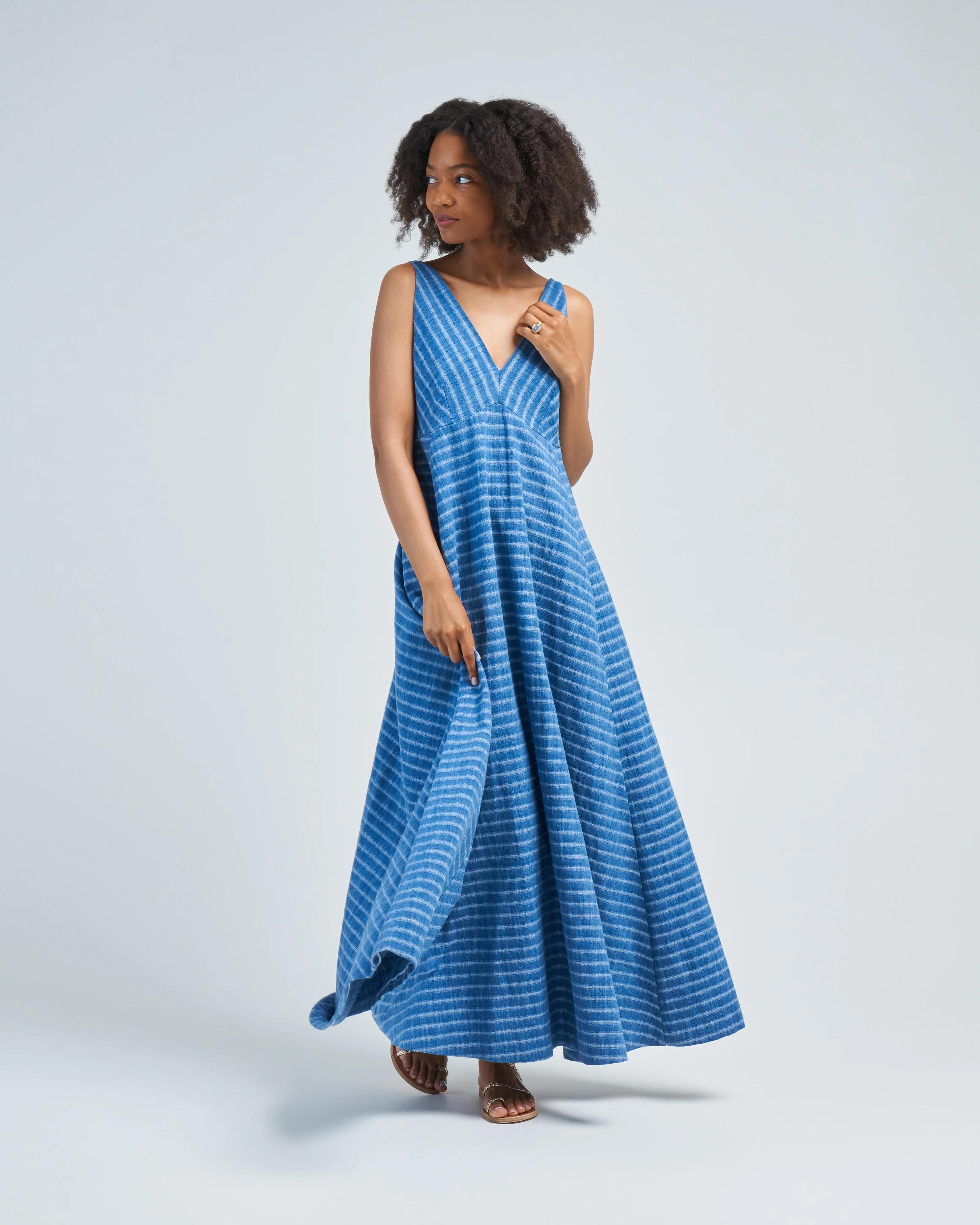 sleeveless vneck dress - Image 2