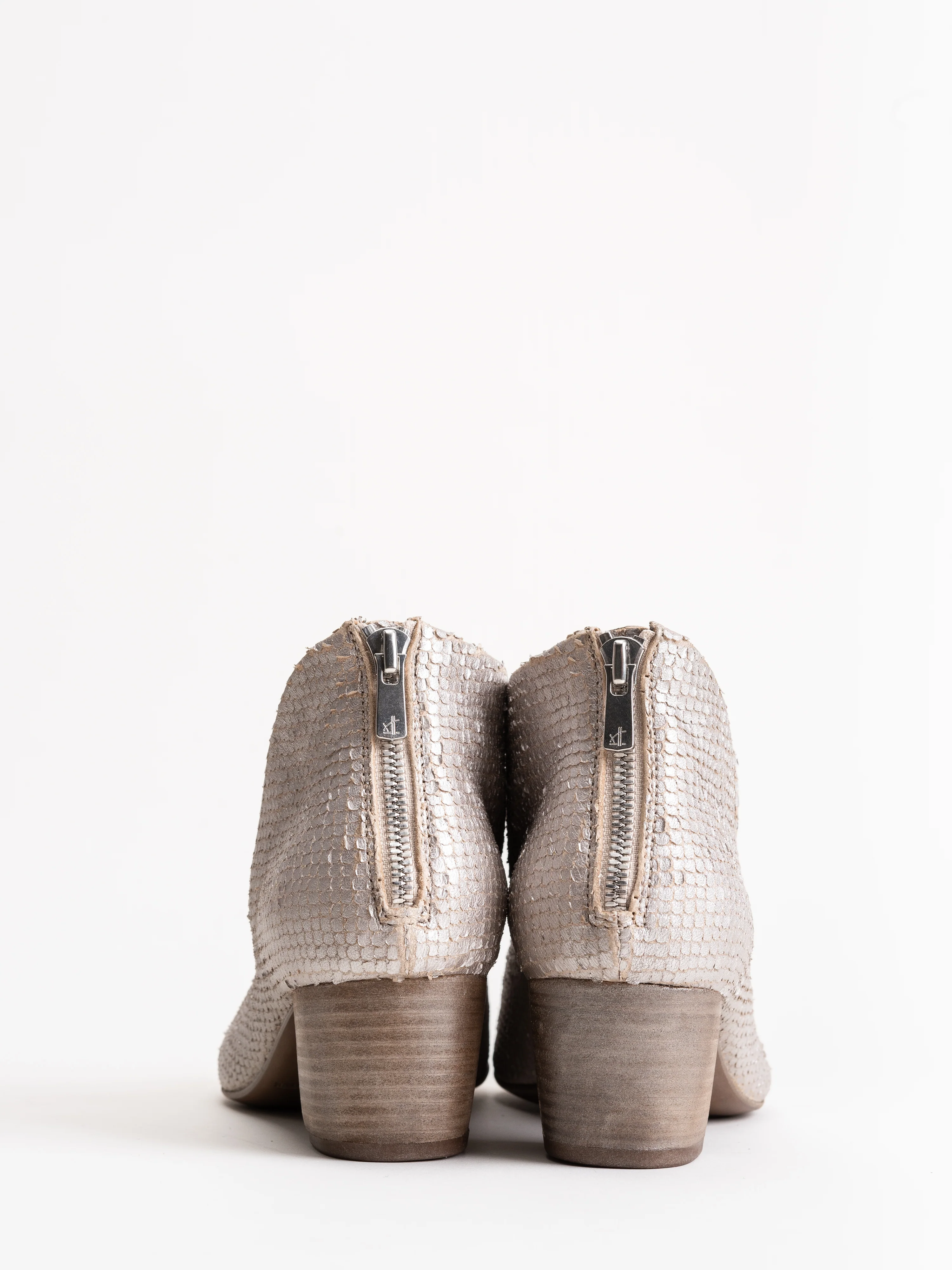 adele boot - metal - Image 4