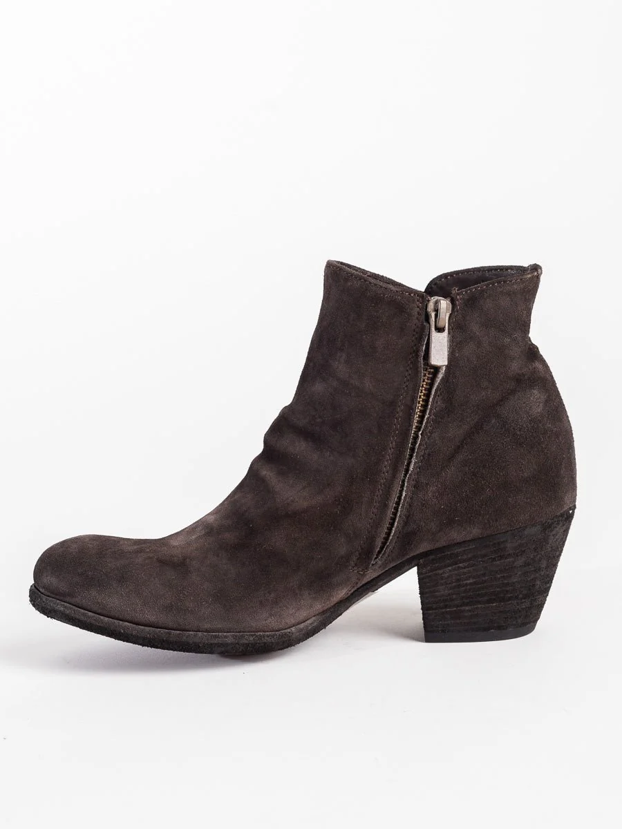 giselle stud boot - Image 2