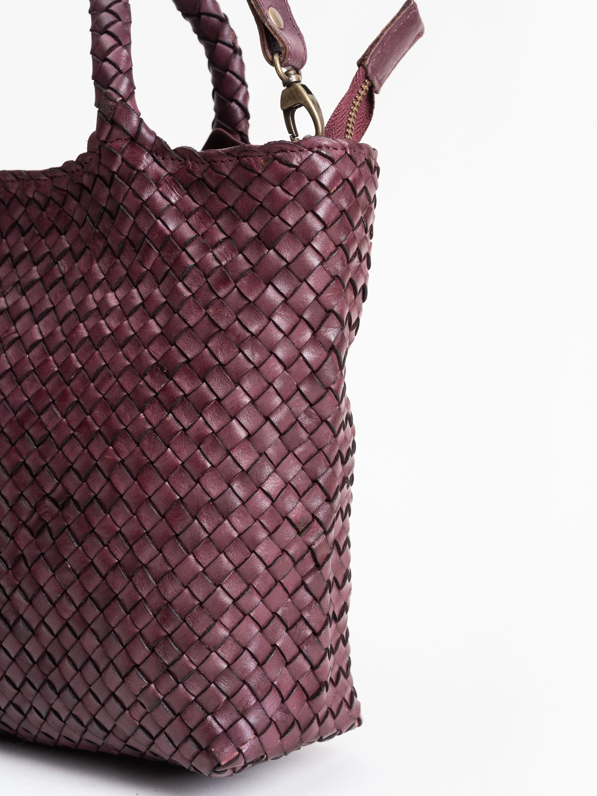 woven crossbody bag - Image 3
