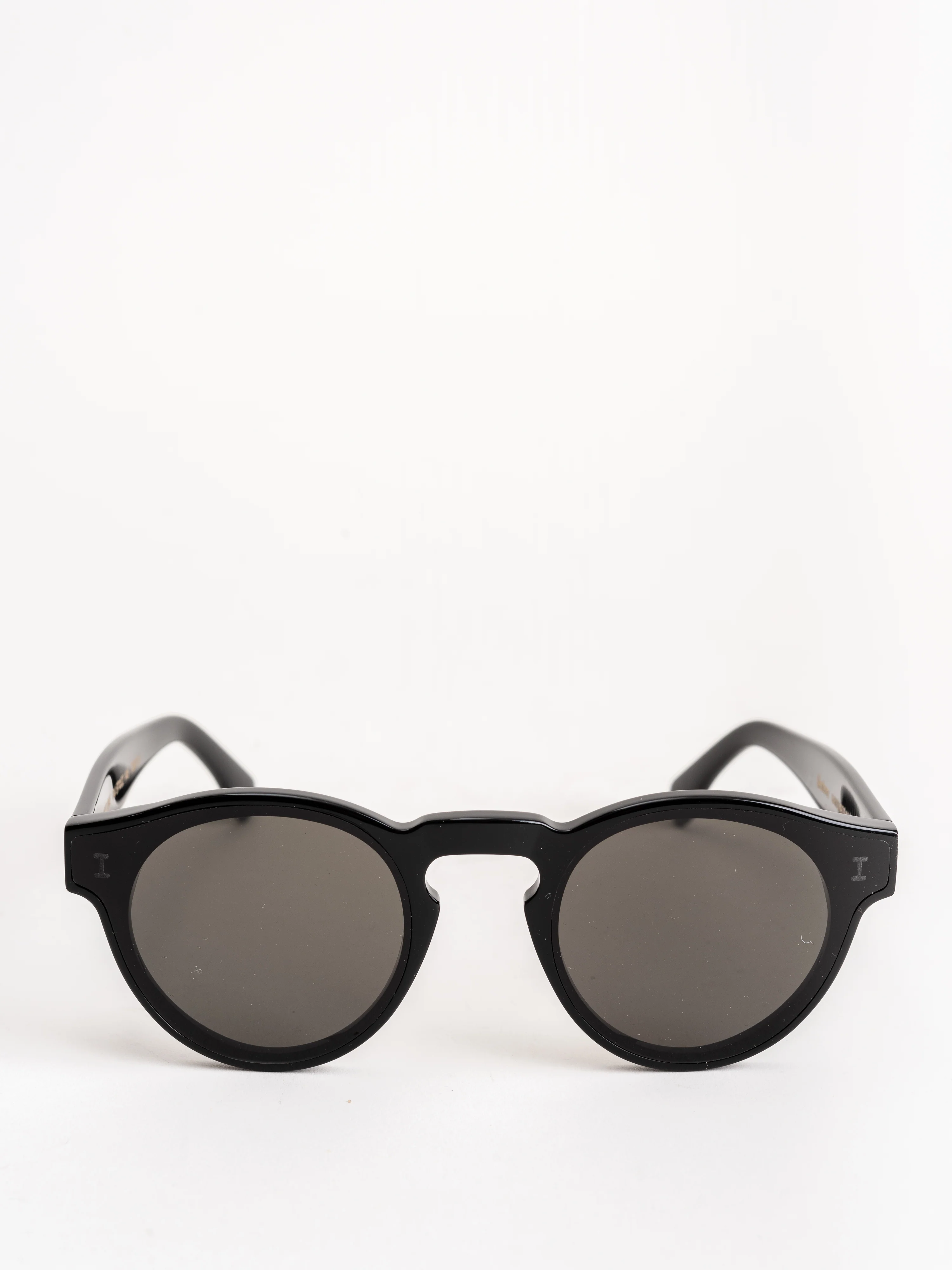 one point one sunglasses - black