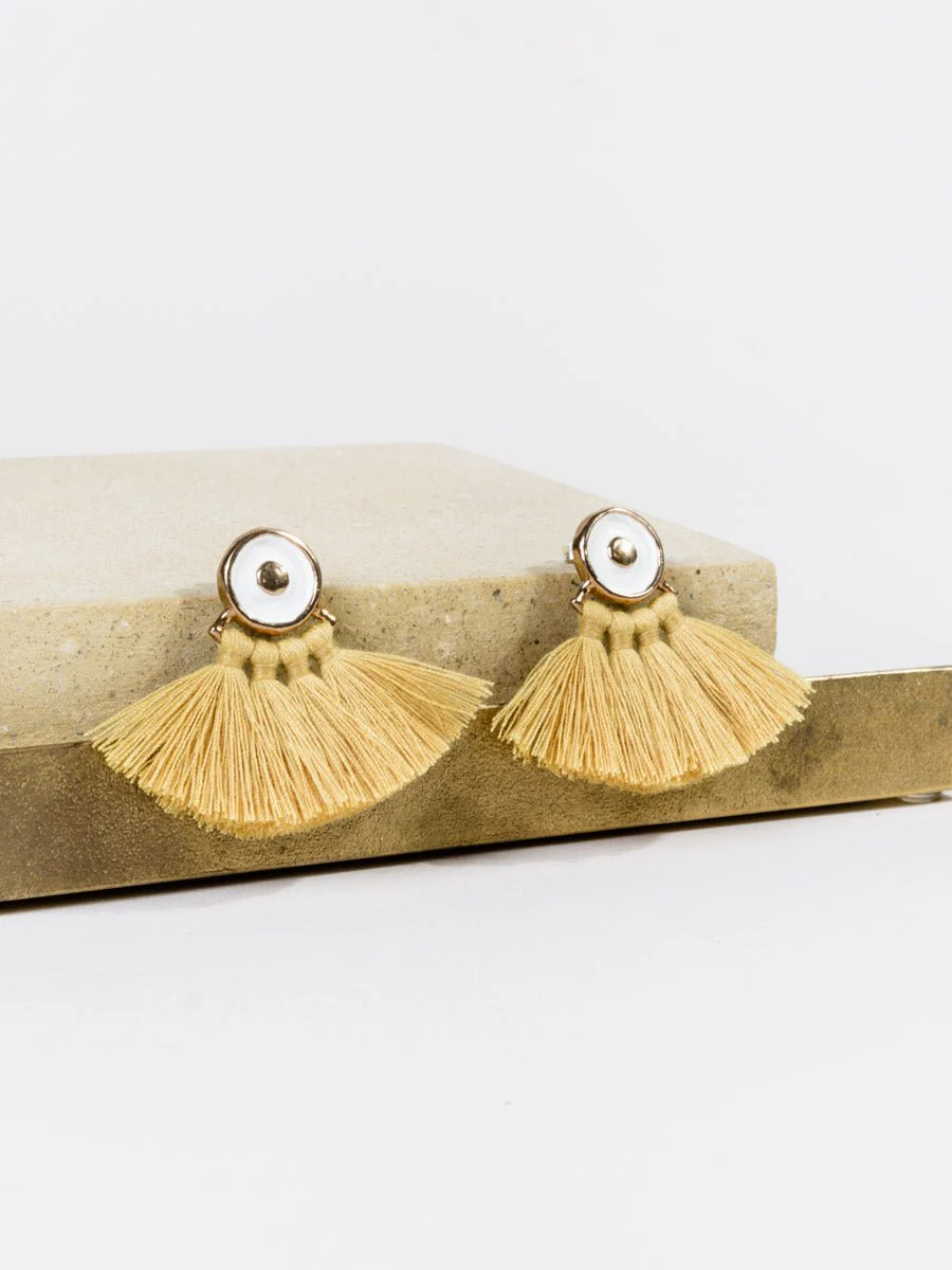 ode earrings - honey