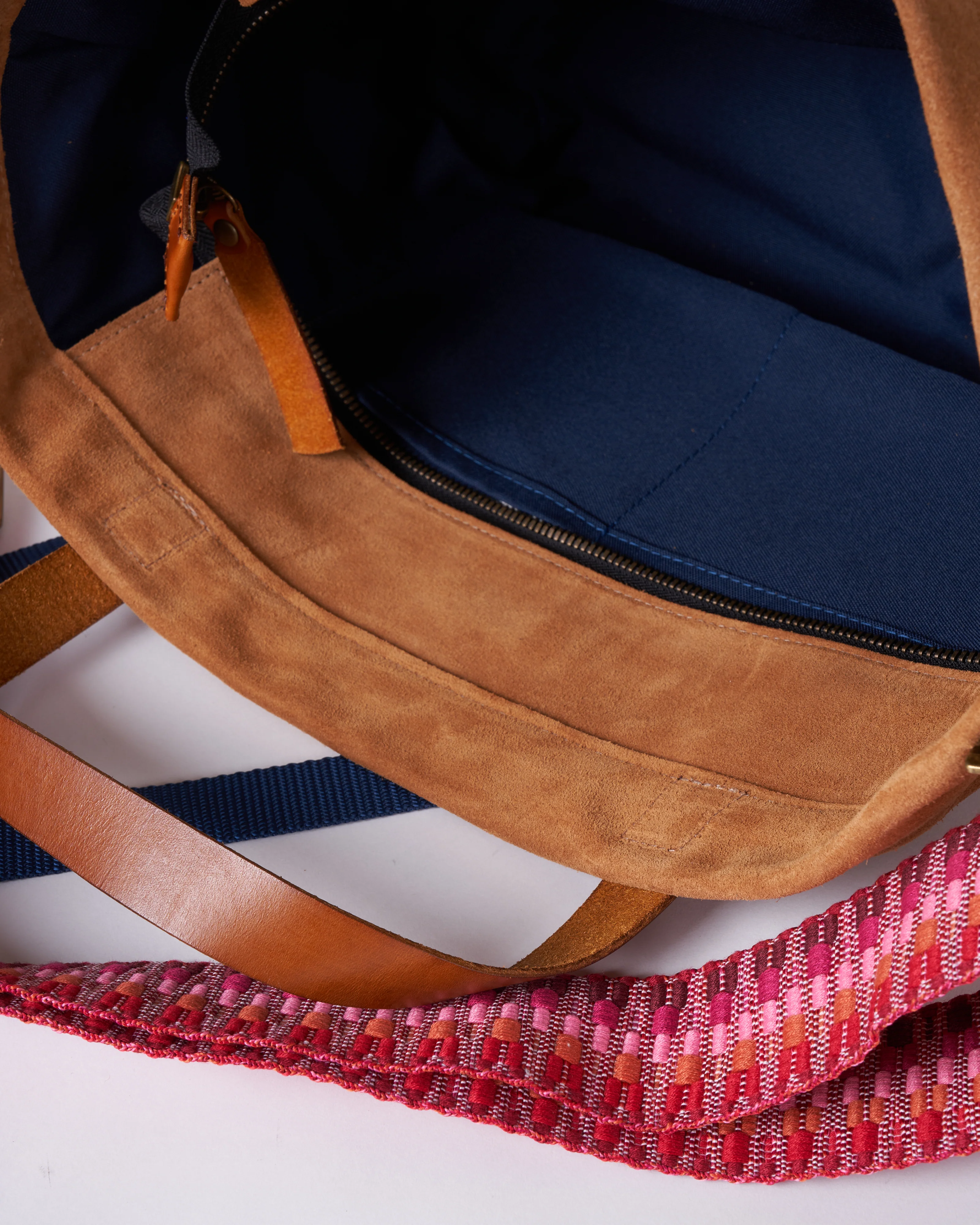 lil easy bag - caramel suede - Image 3