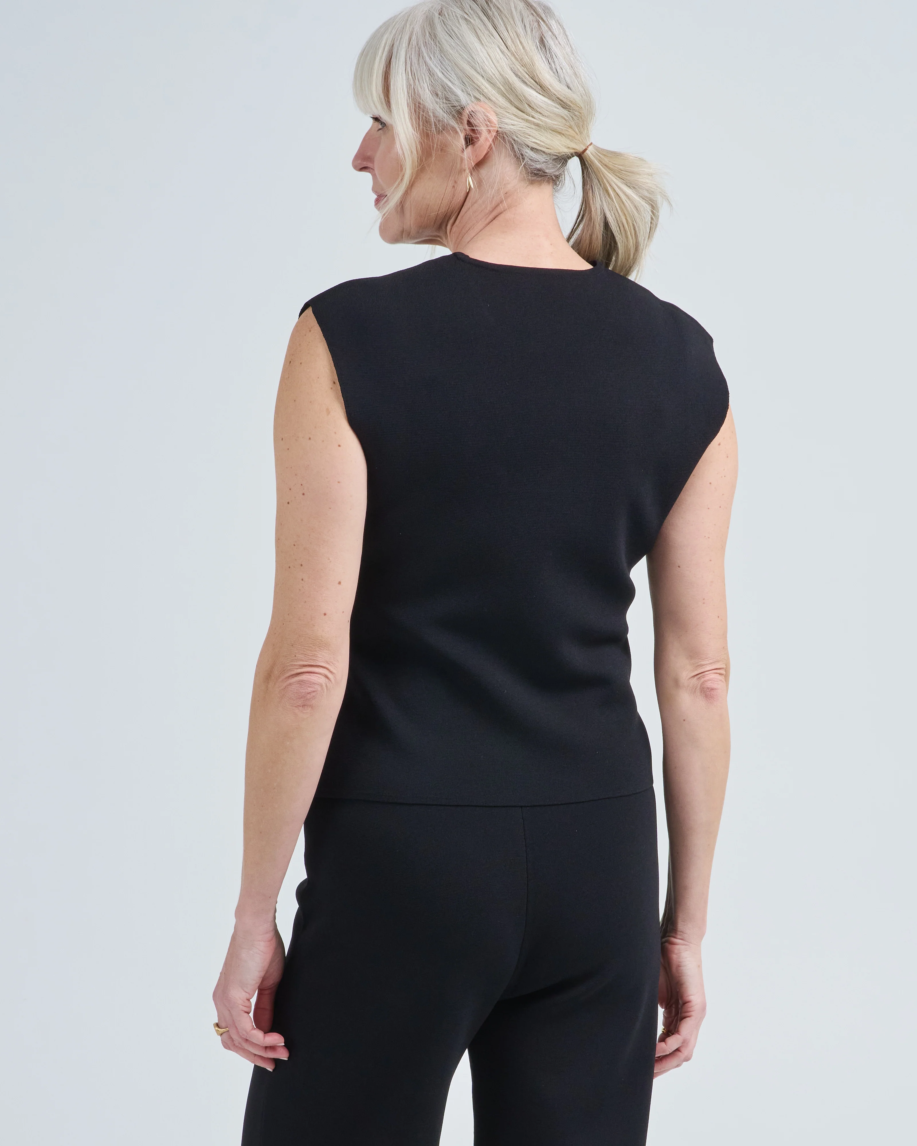 roma knit sleeveless sweater - Image 5