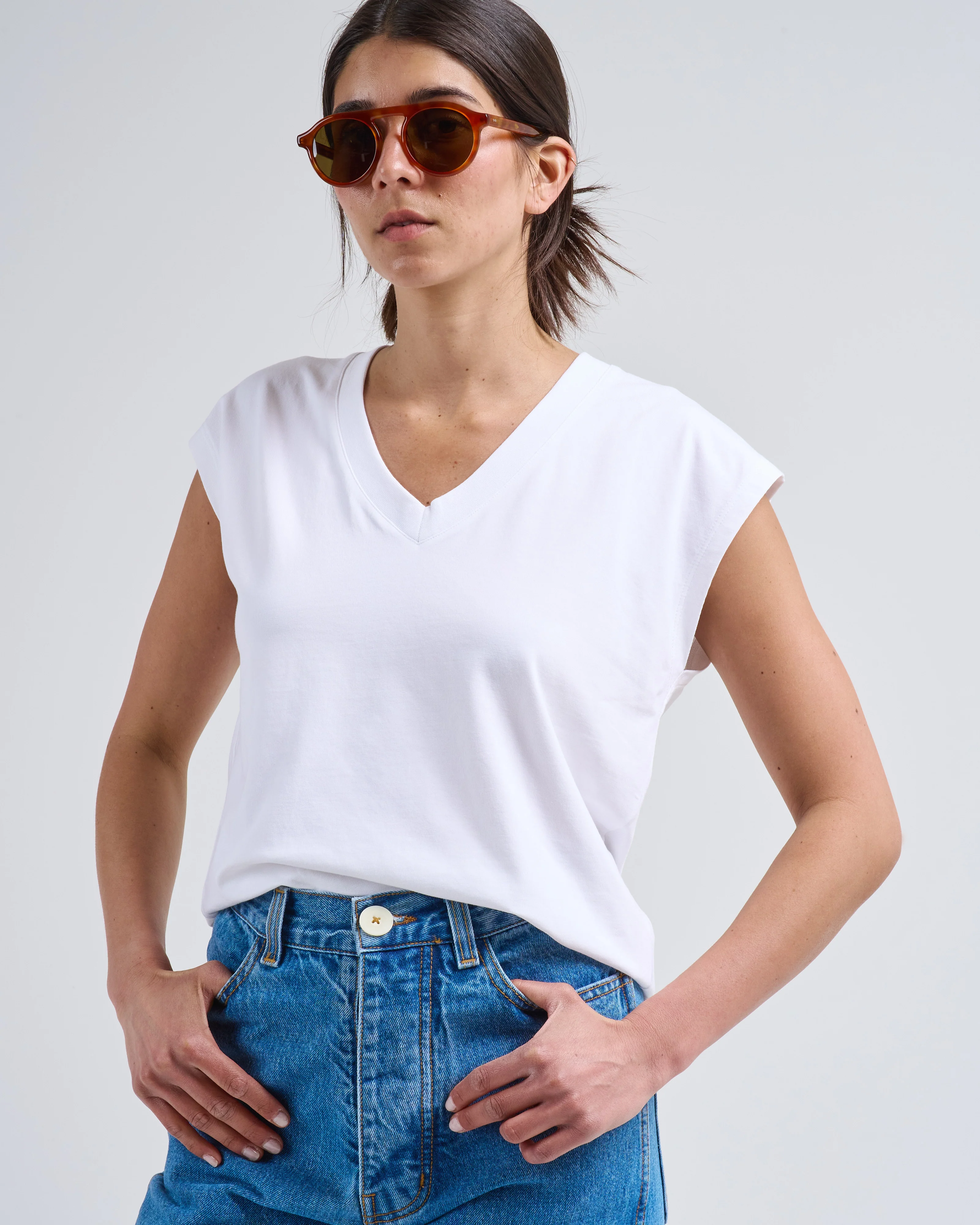 ss iconic vneck dolman tee - Image 5