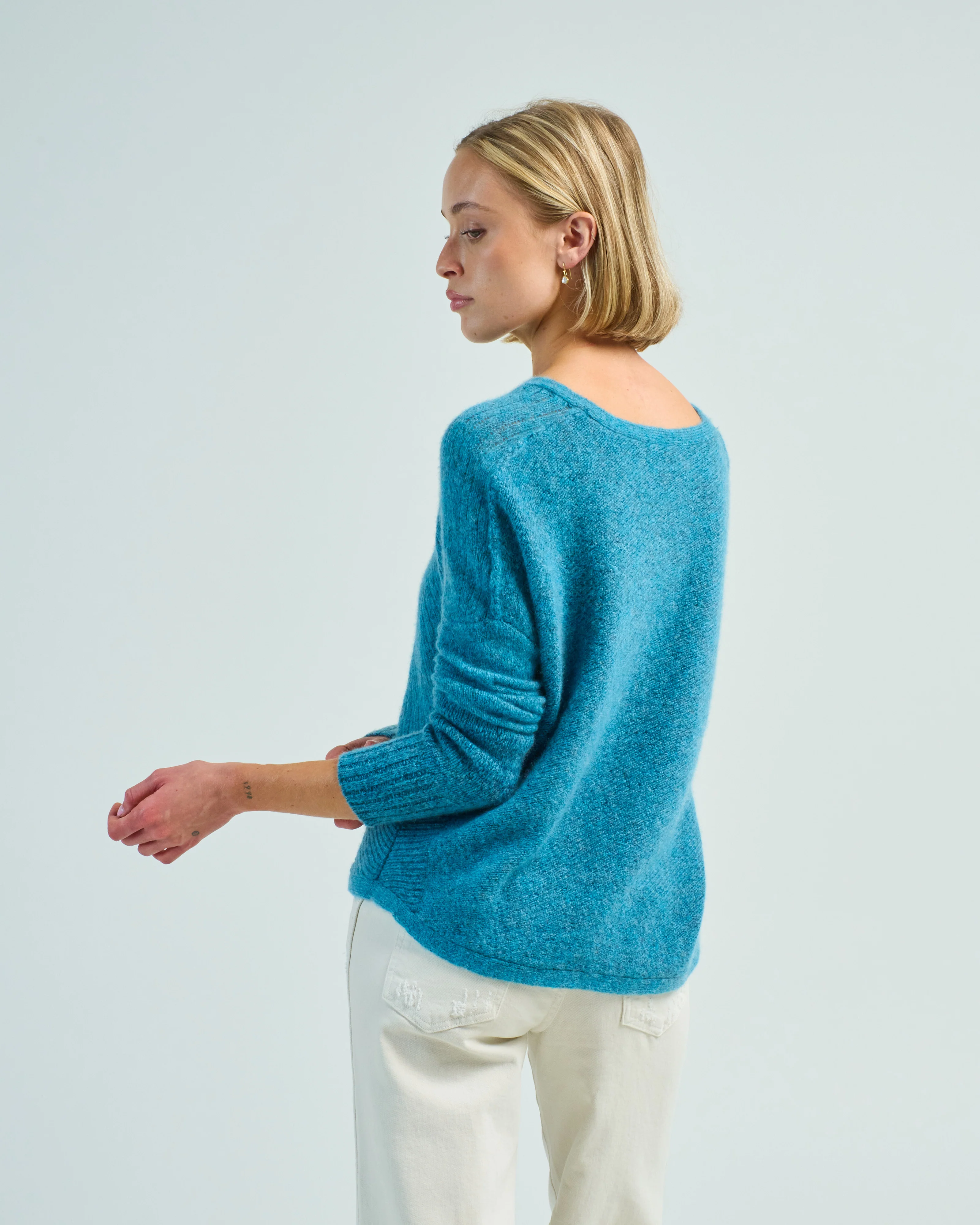 dreamy two tone pullover - Image 4