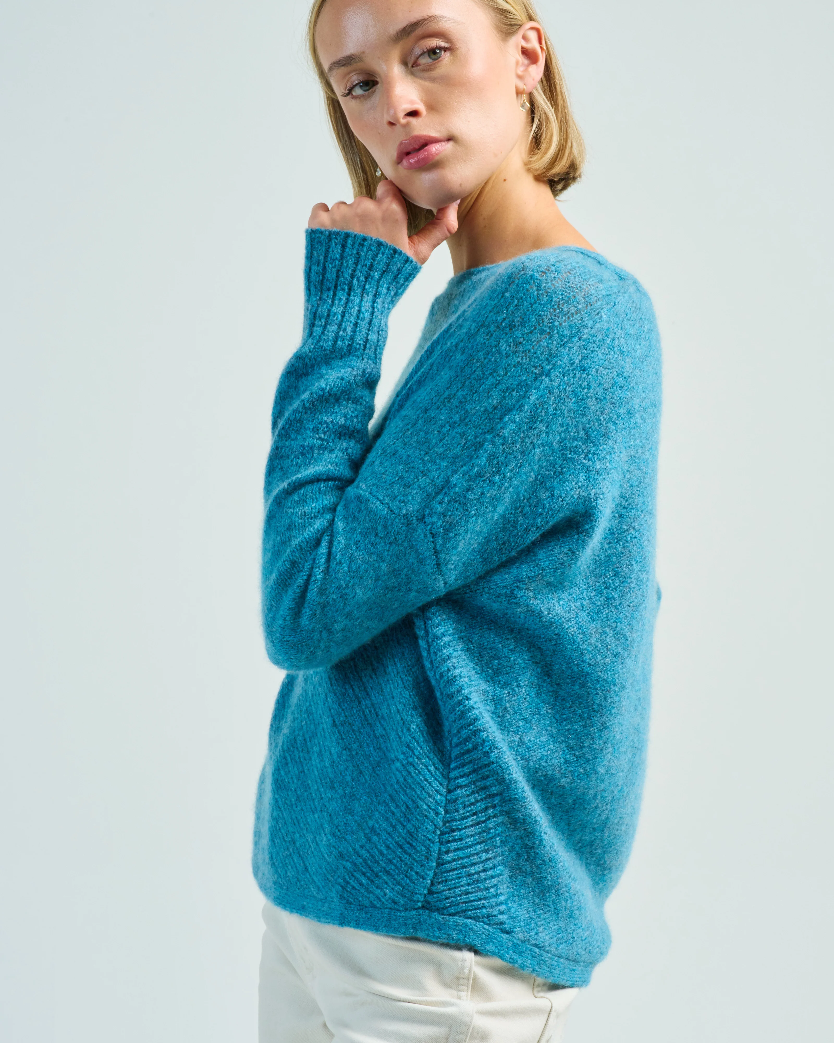 dreamy two tone pullover - Image 5