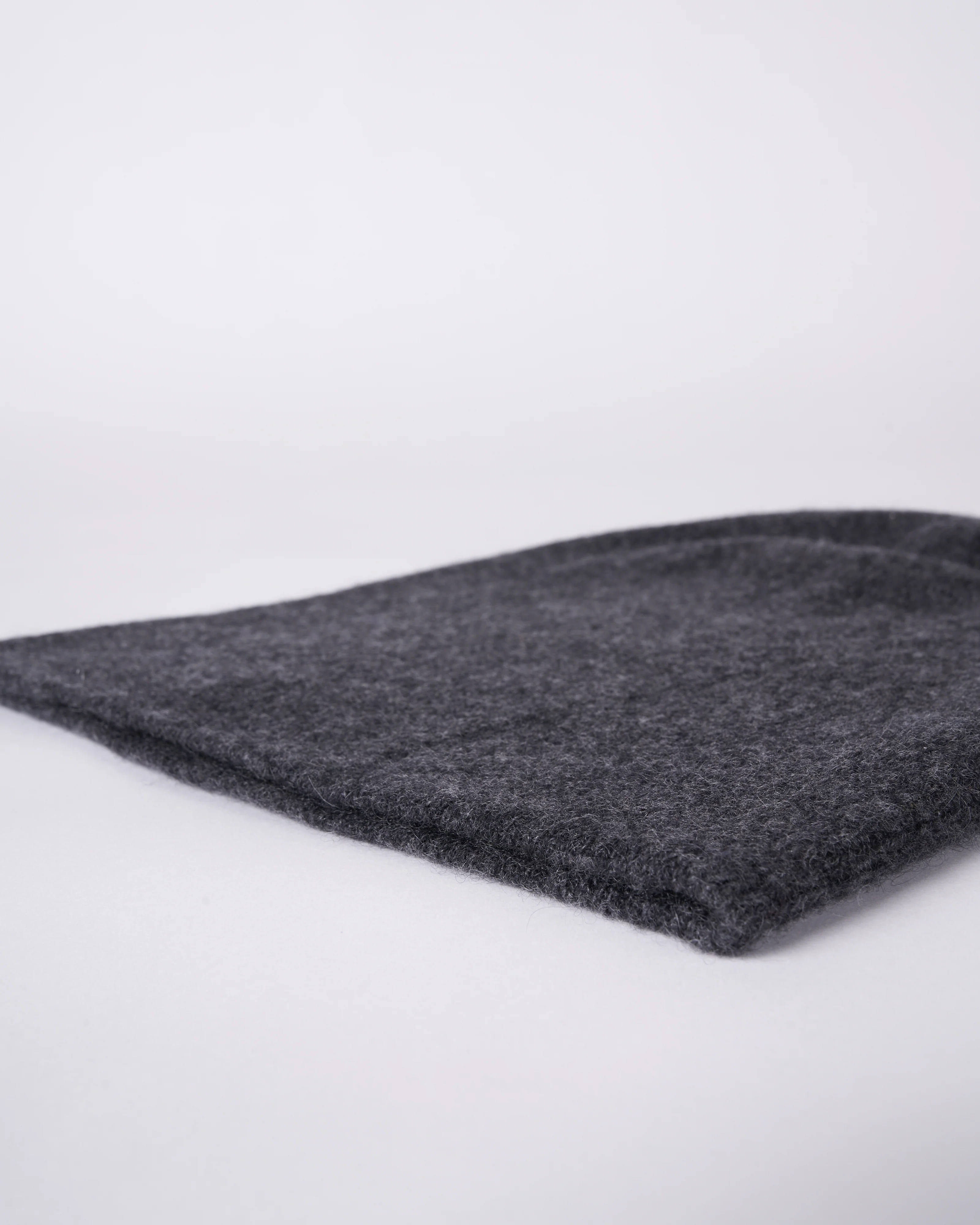 premium cashmere slouchy beanie - charcoal - Image 2