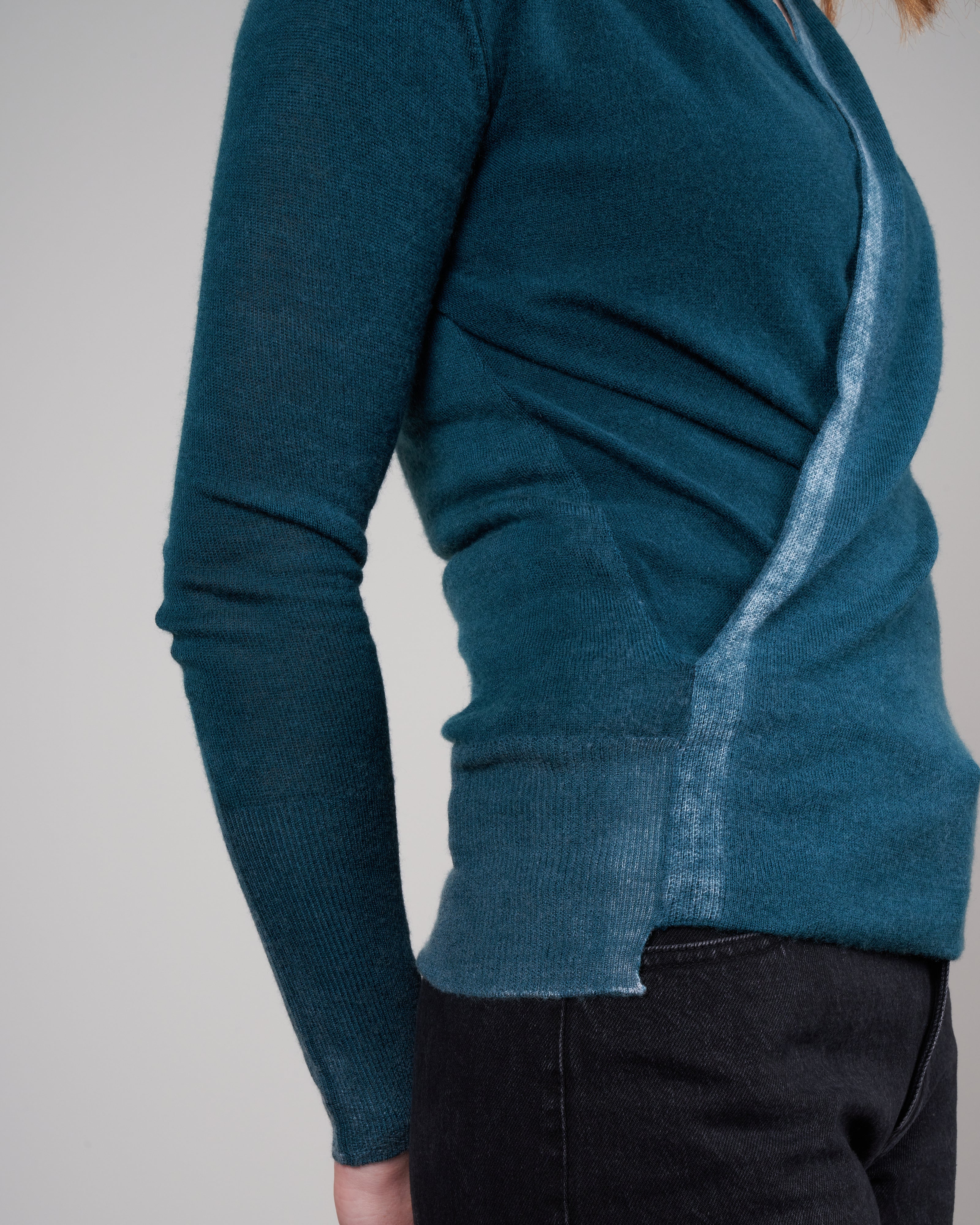 printed worsted cashmere wrap top - teal - Image 5