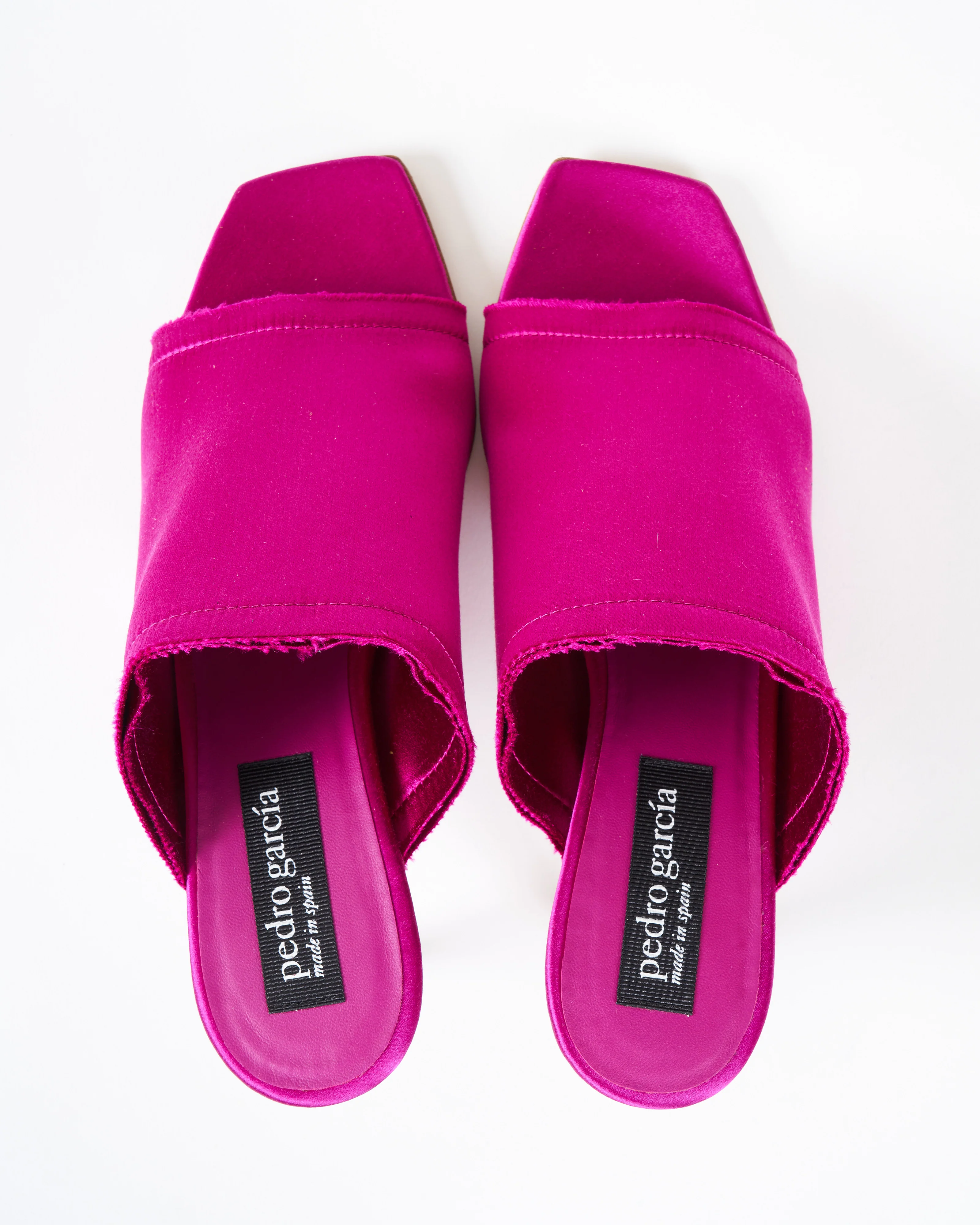 ibon - magenta satin - Image 3