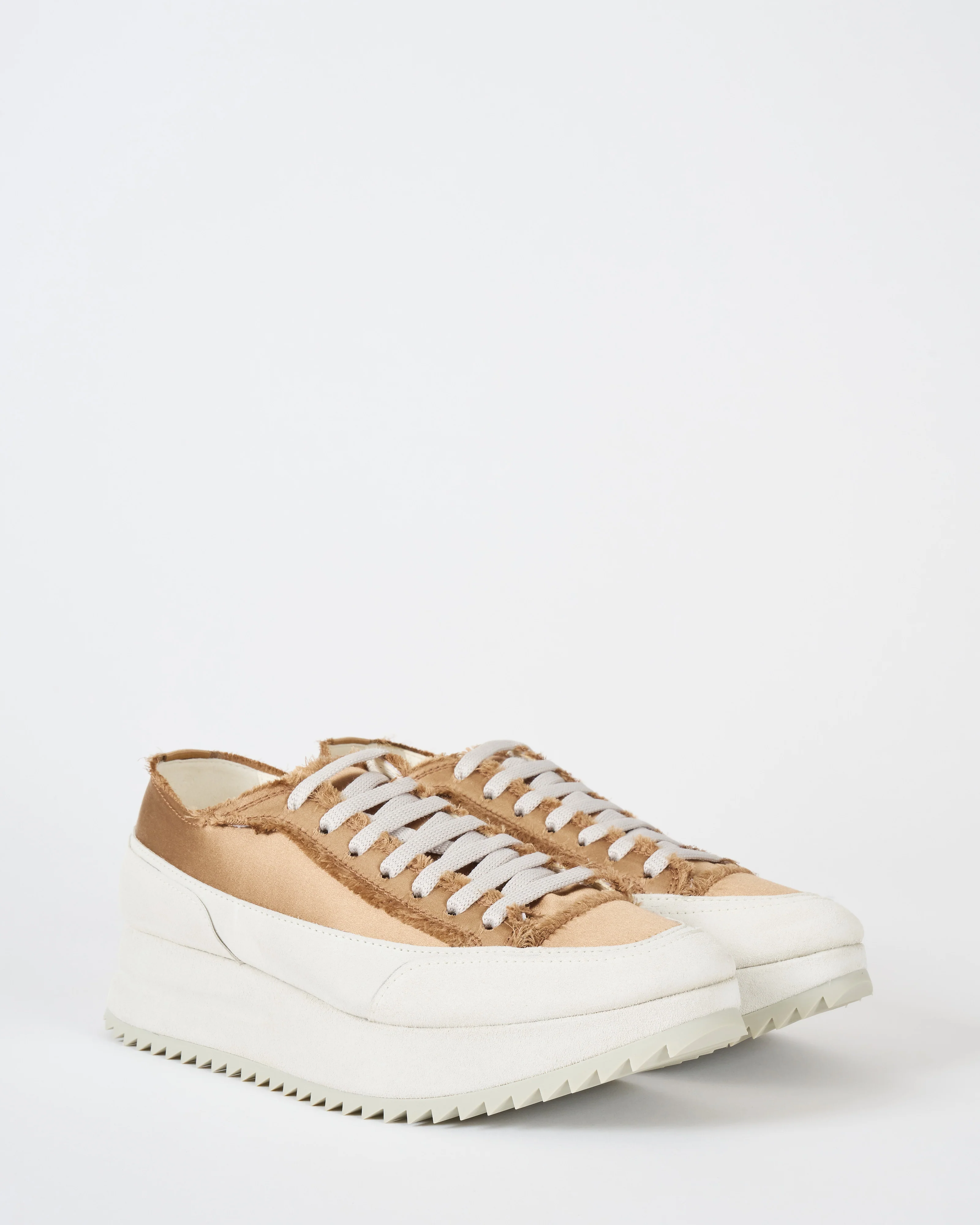 orella sneaker