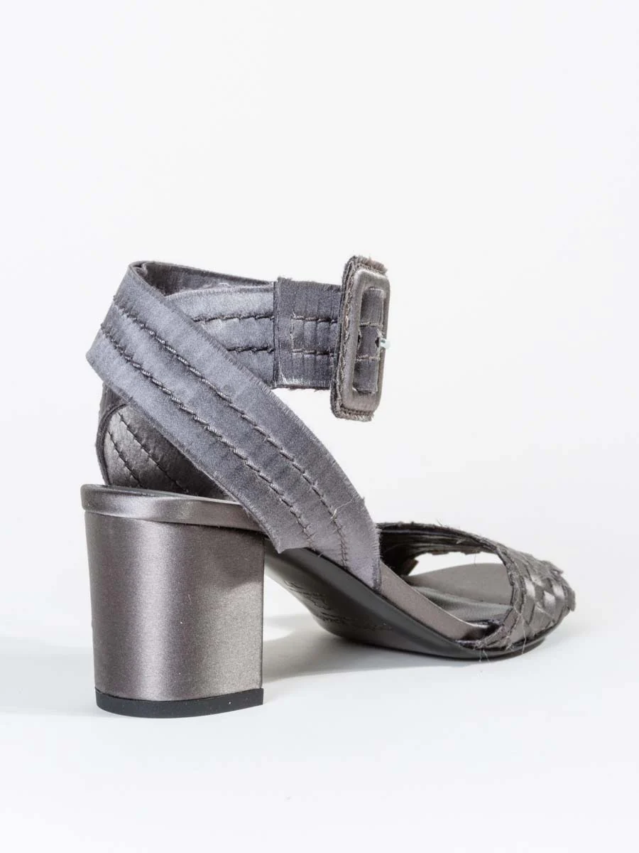 xari - fox satin - Image 5