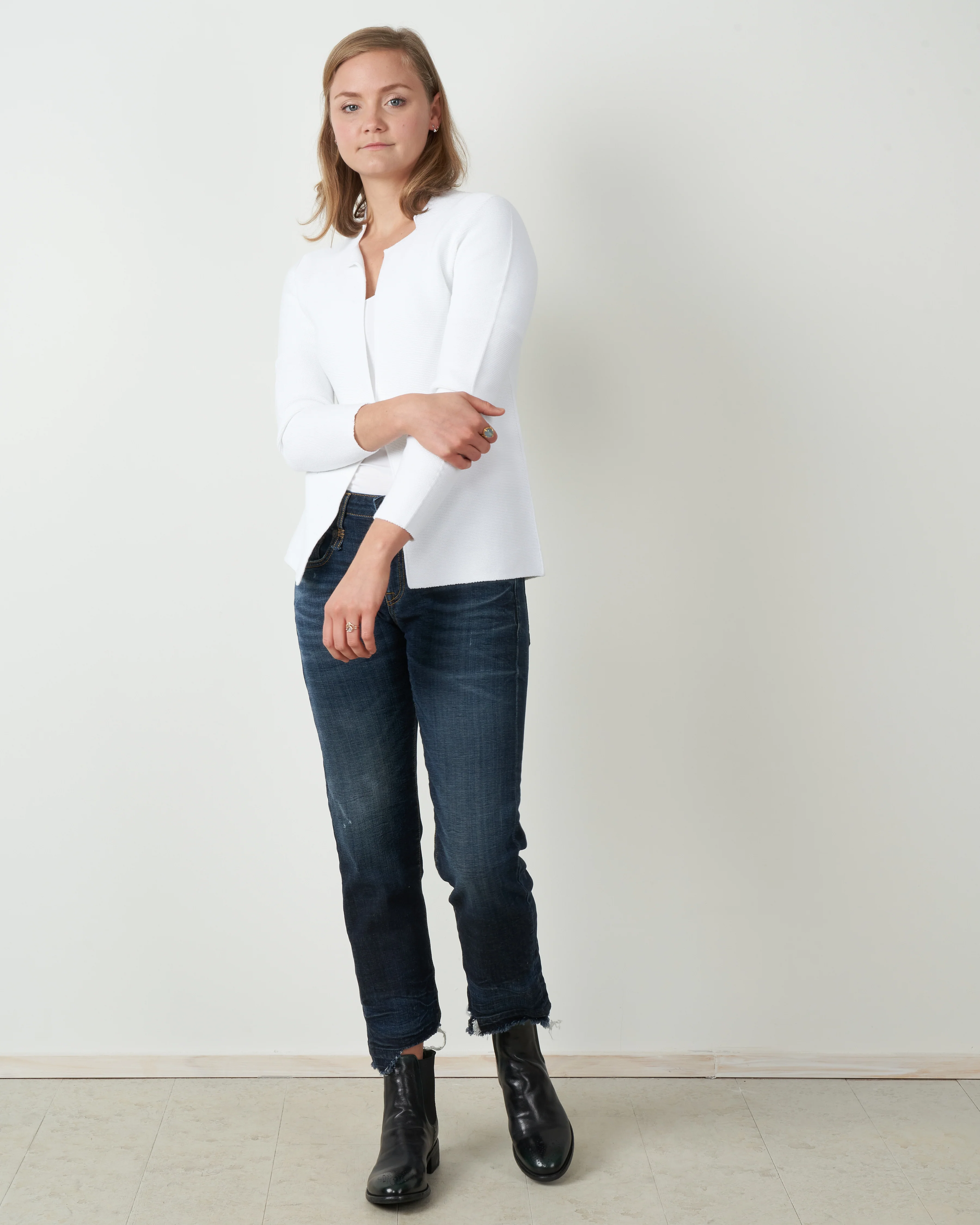 one button v-neck cardigan - white - Image 3