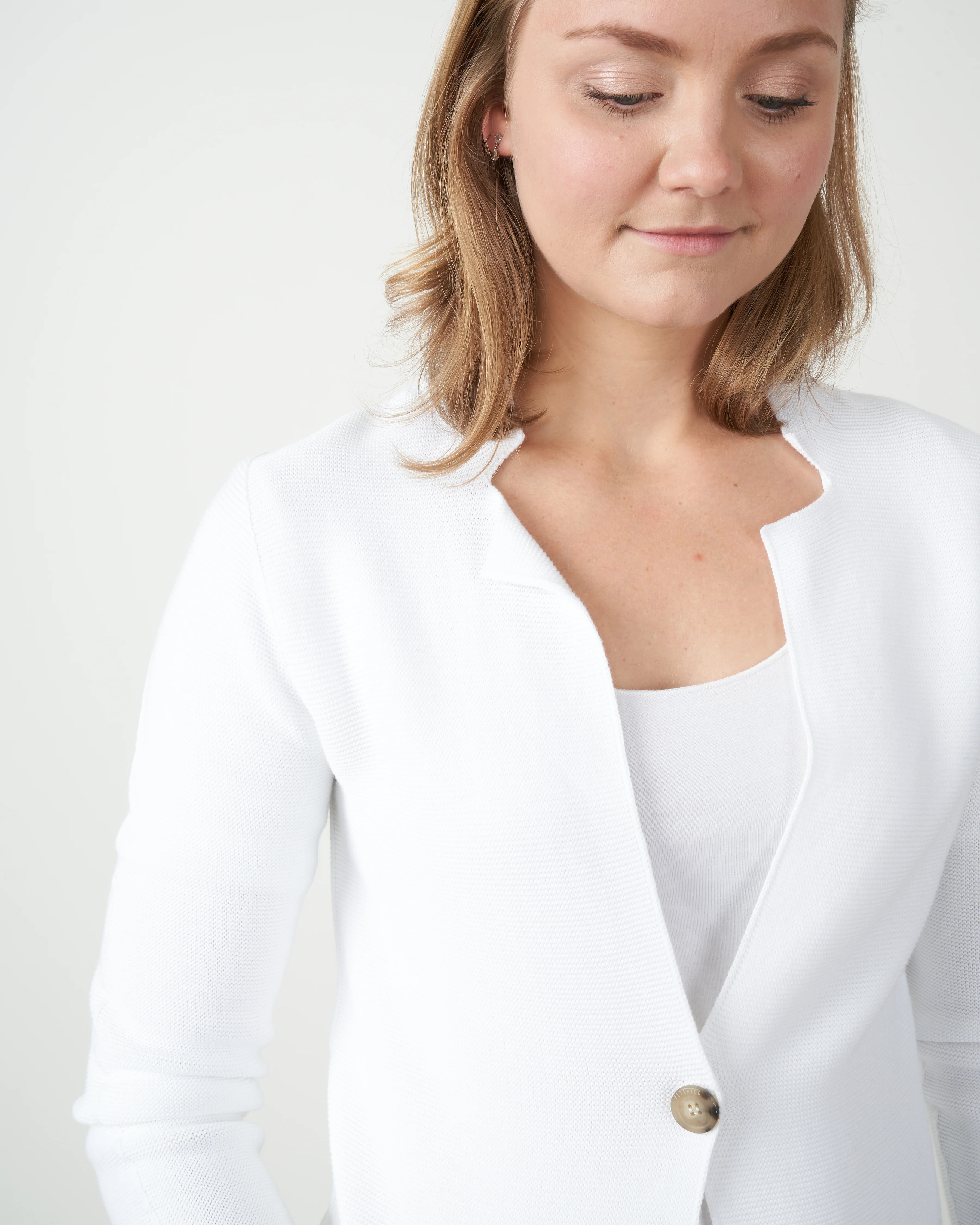 one button v-neck cardigan - white - Image 5
