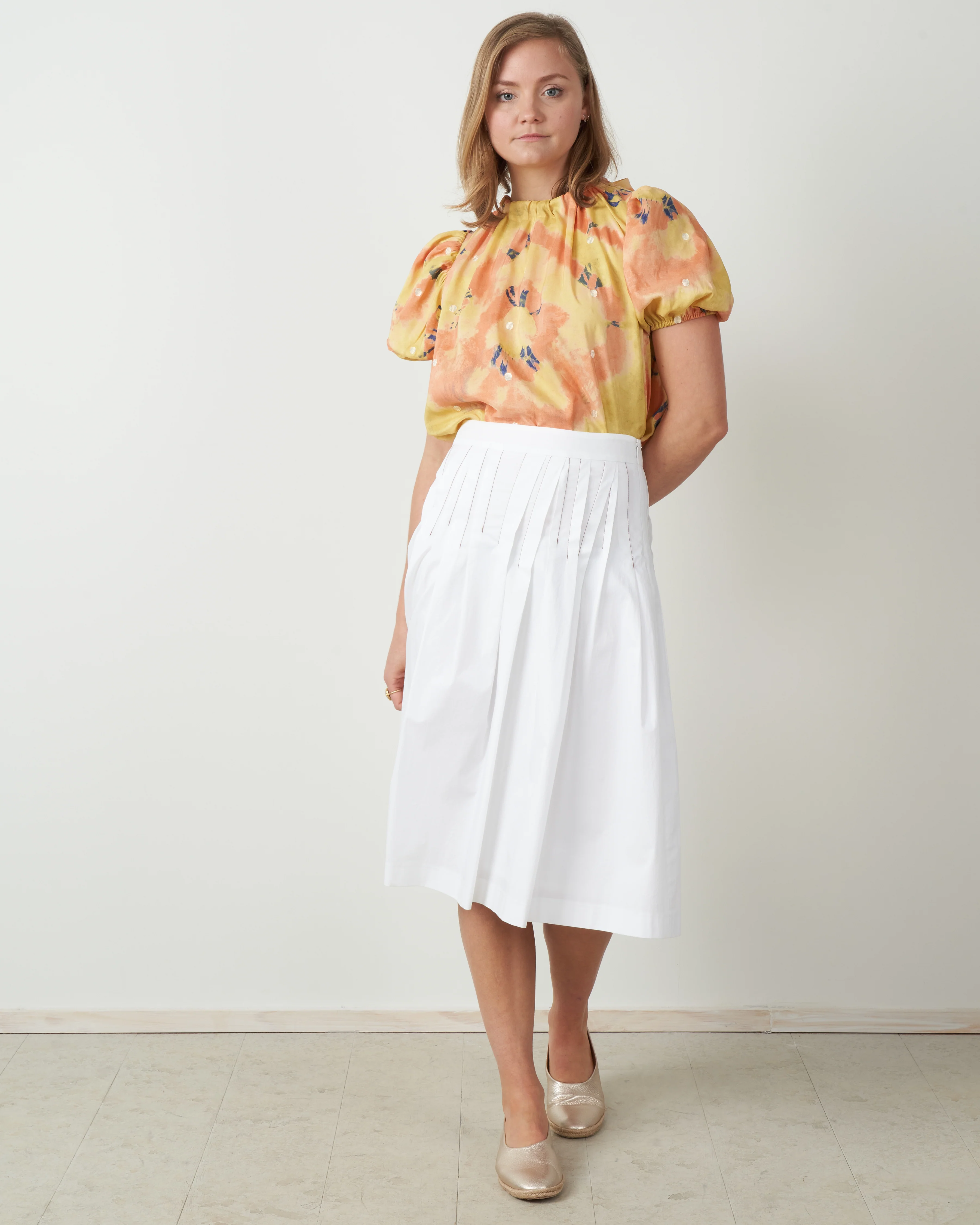 pleated skirt with camel stitch - white - Image 4