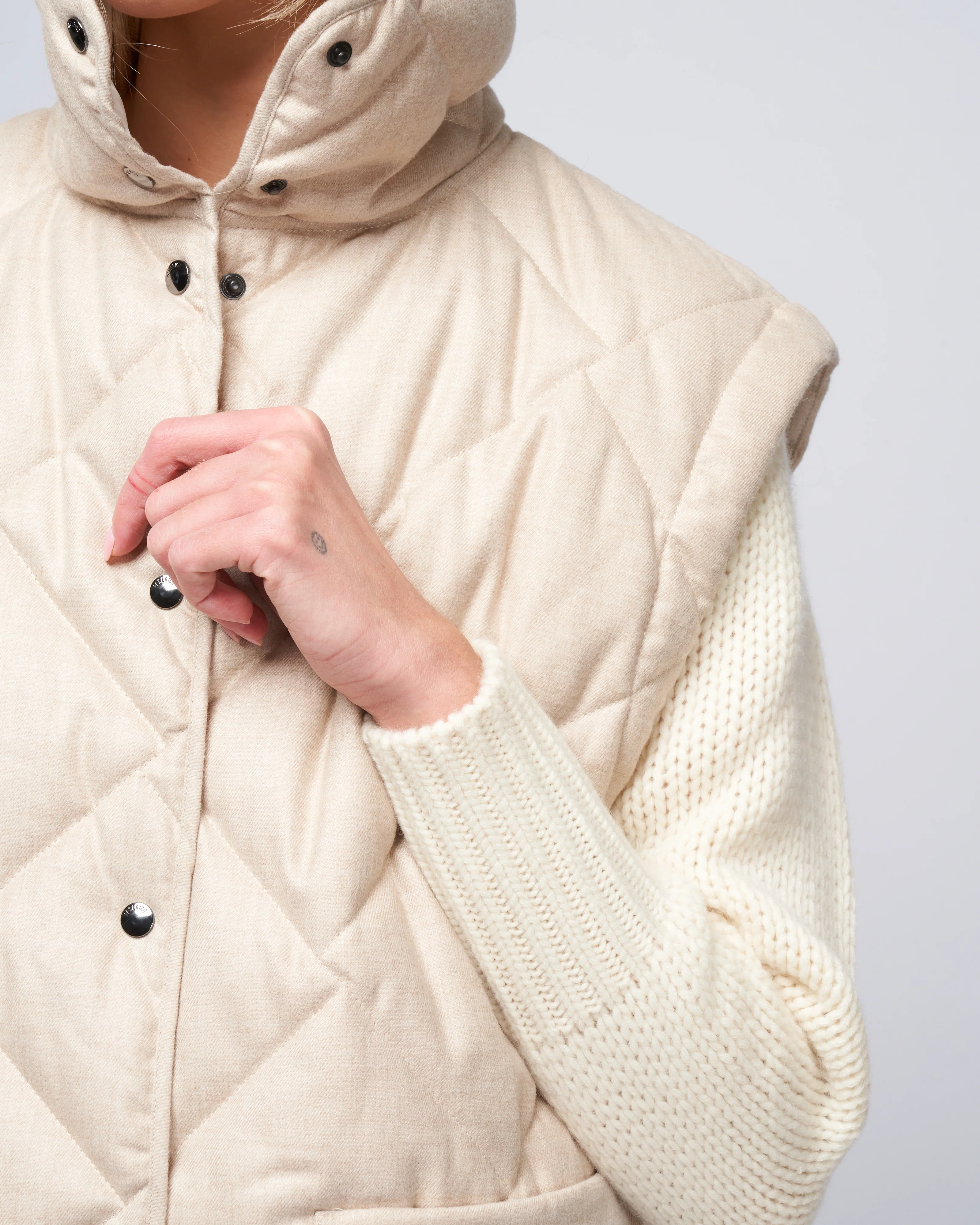 quilted vest - tavertine first snow - Image 5