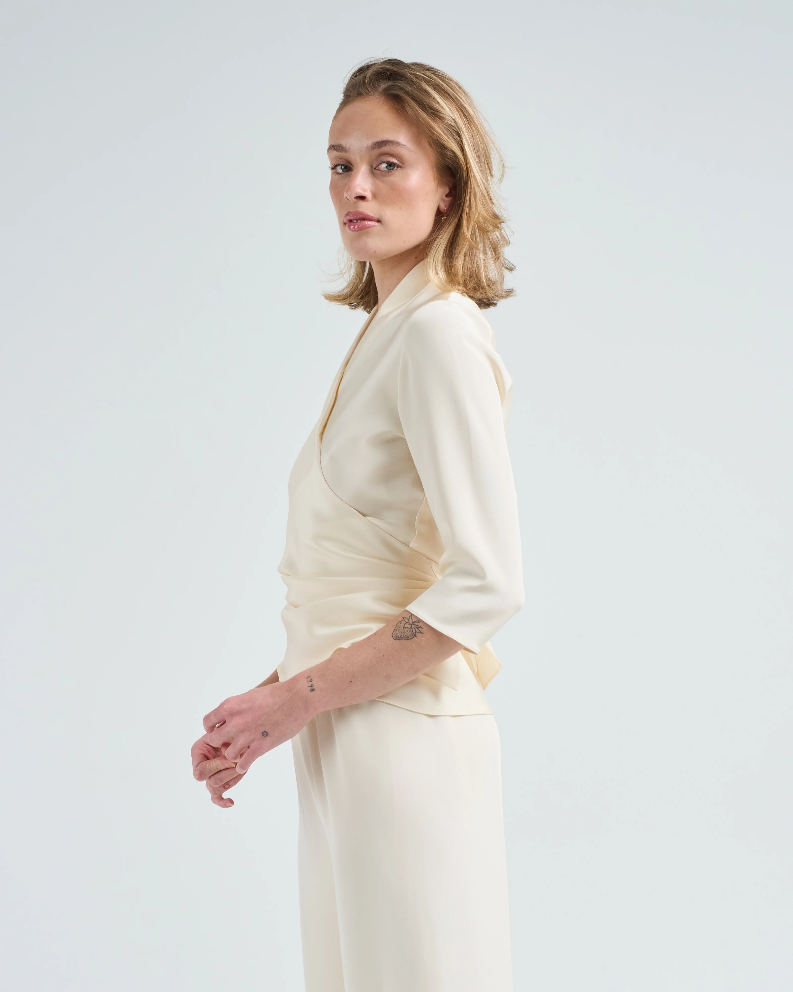 3/4 slv wrap - Image 3