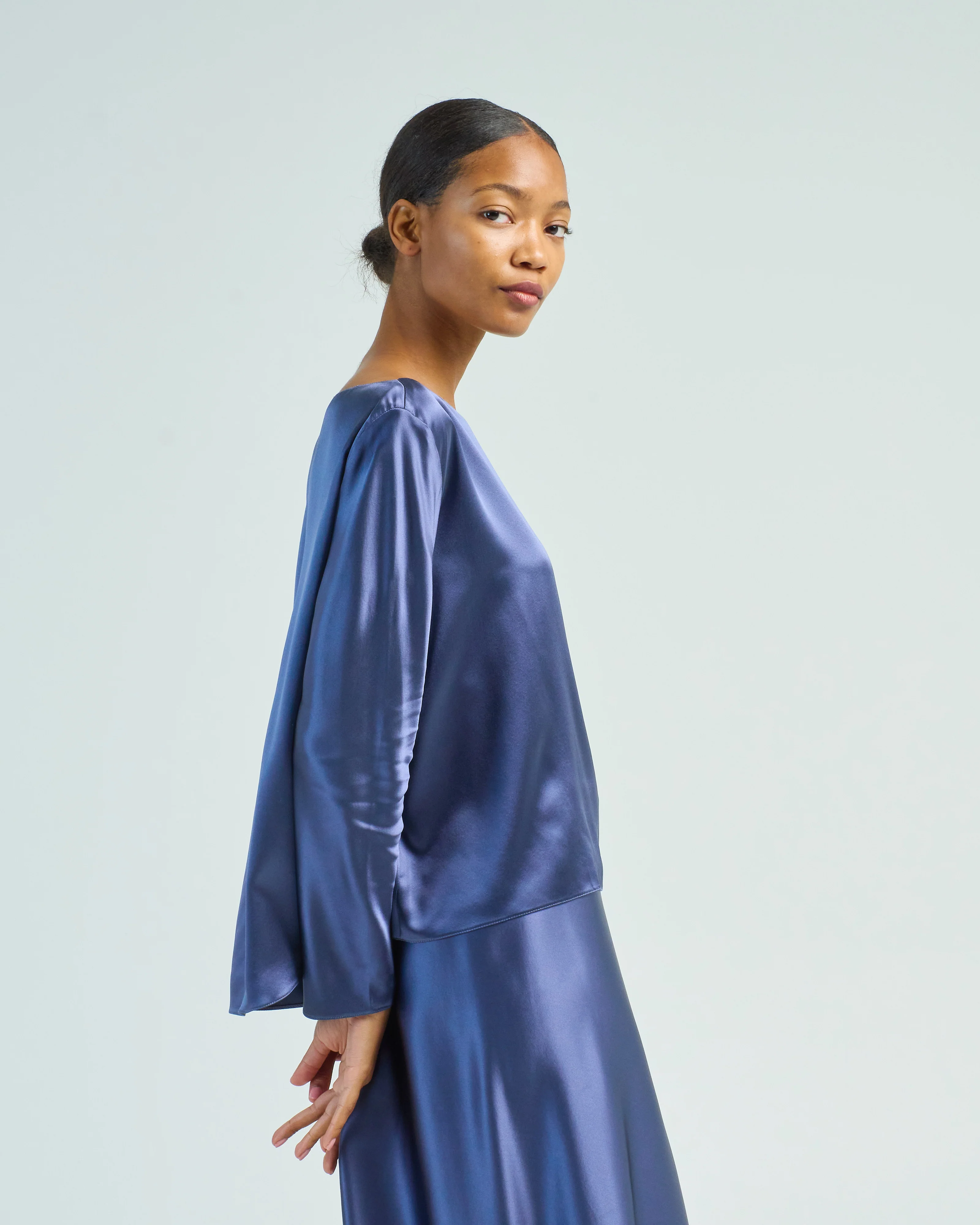 balance top heavy satin - Image 3