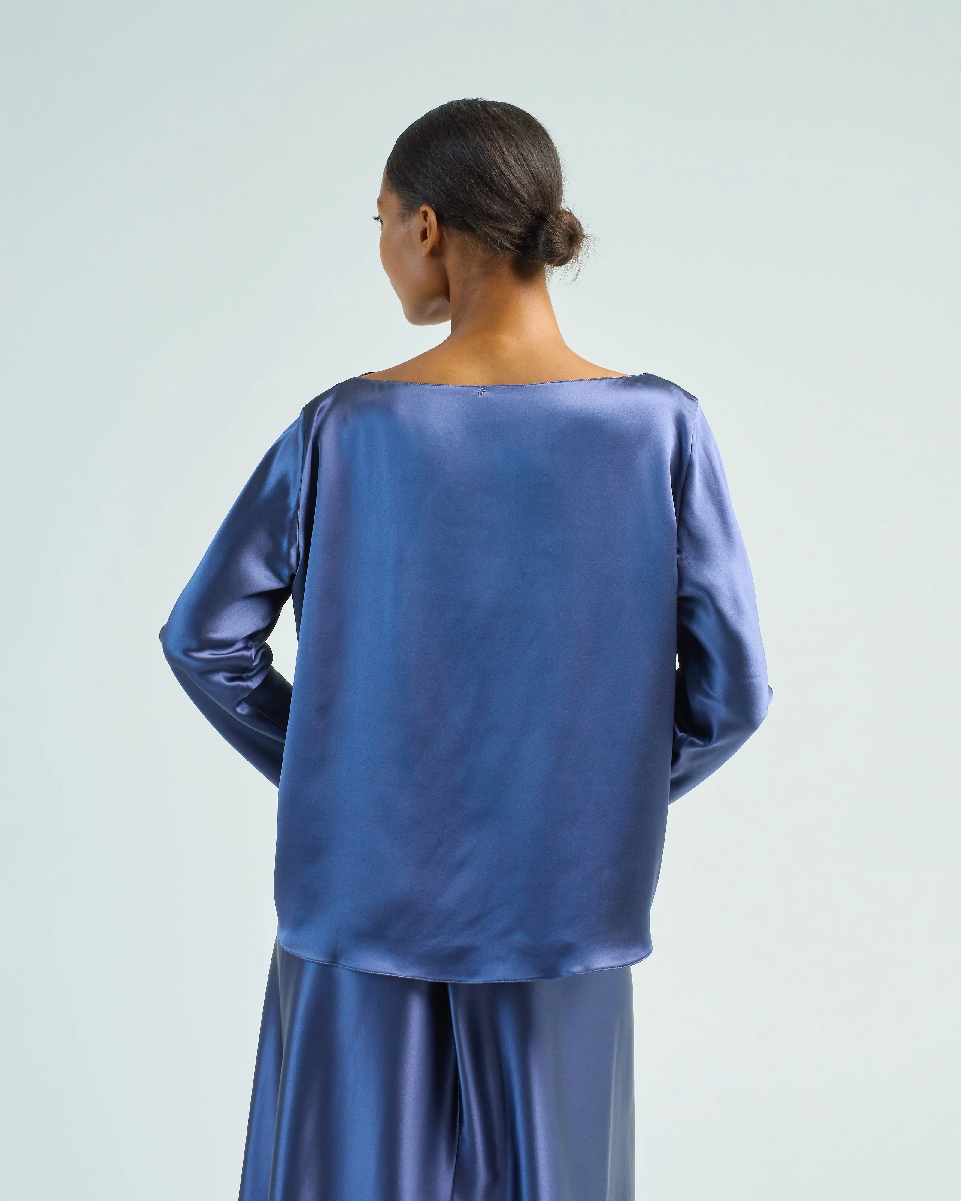 balance top heavy satin - Image 4