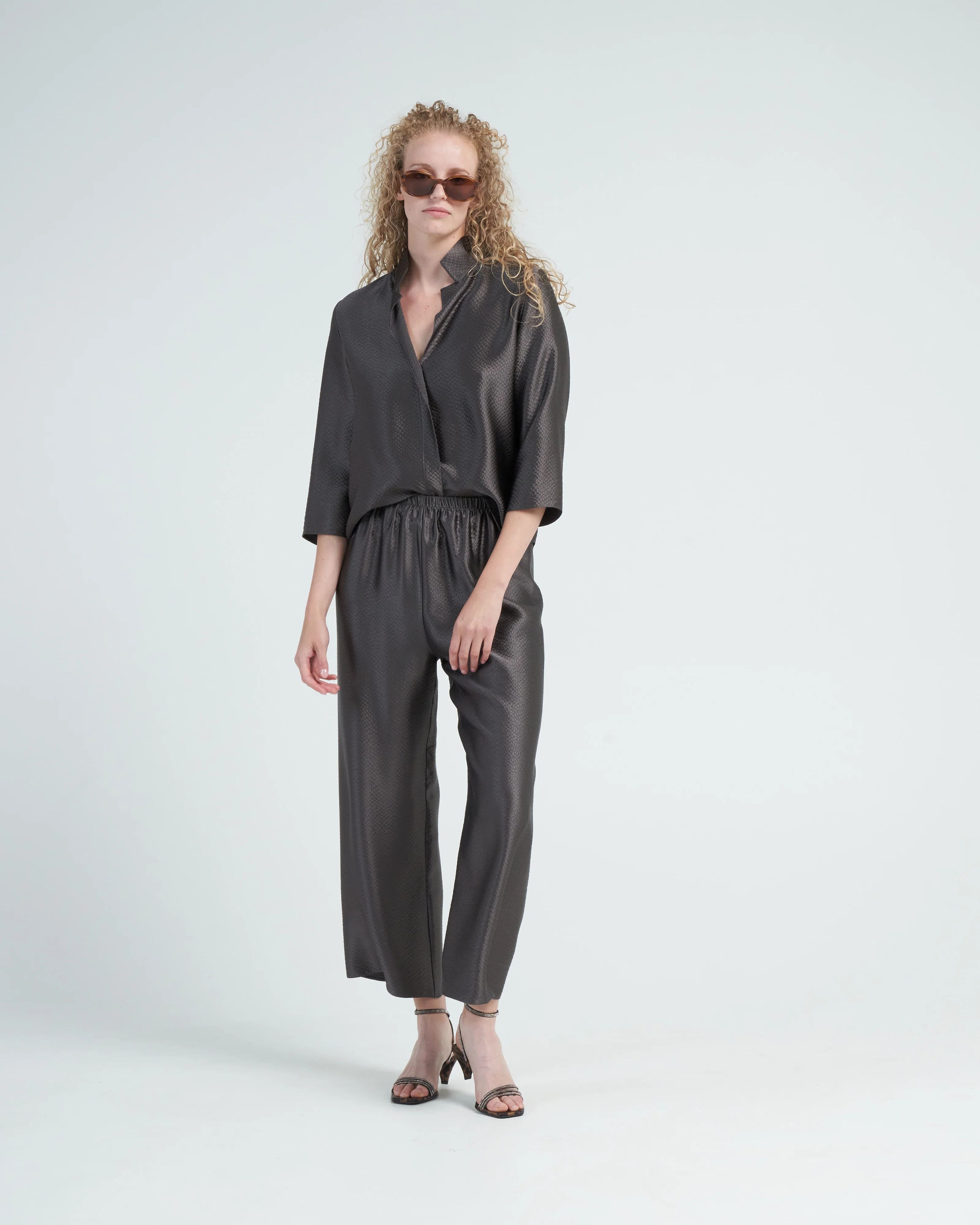 cropped pull on pant - charcoal - Image 2