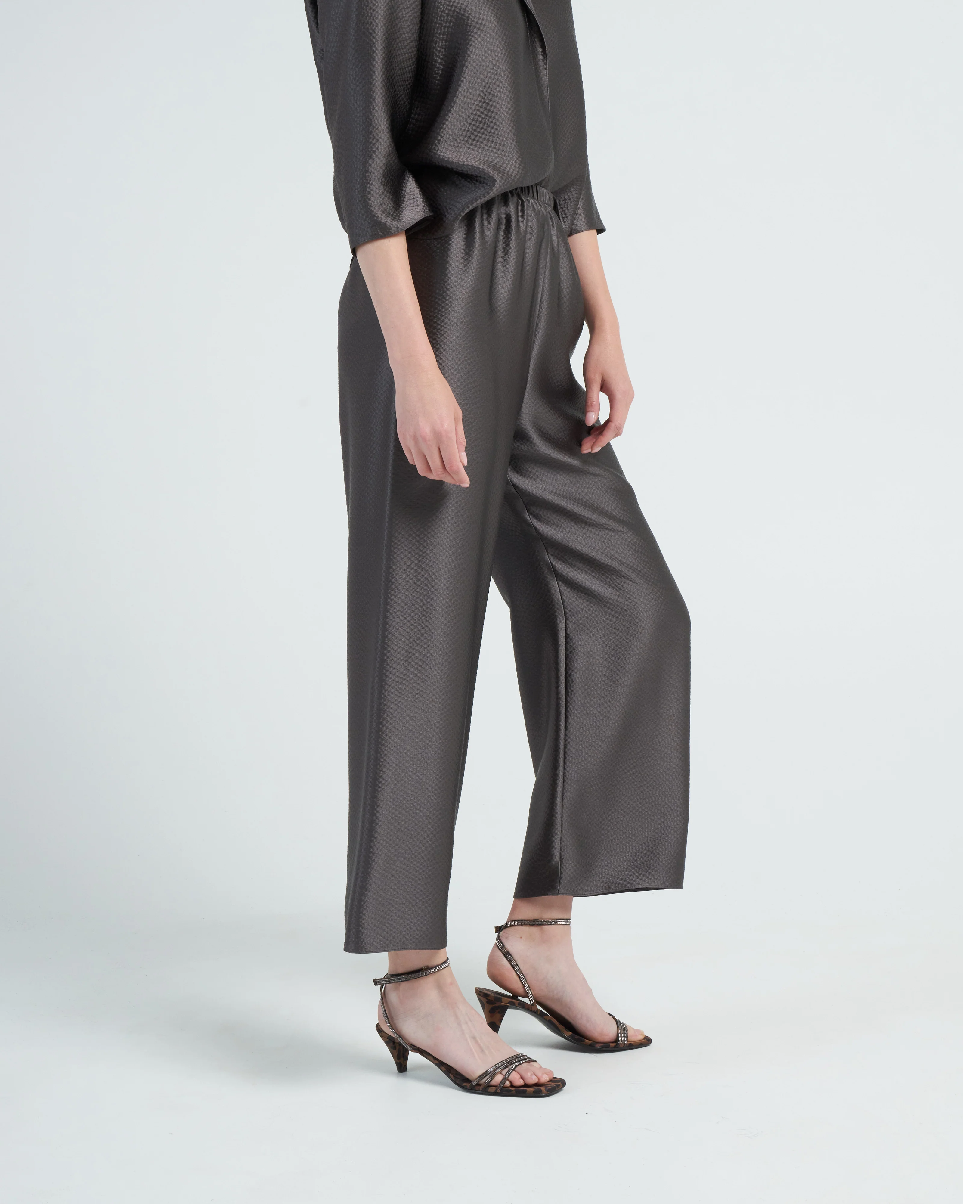 cropped pull on pant - charcoal - Image 3