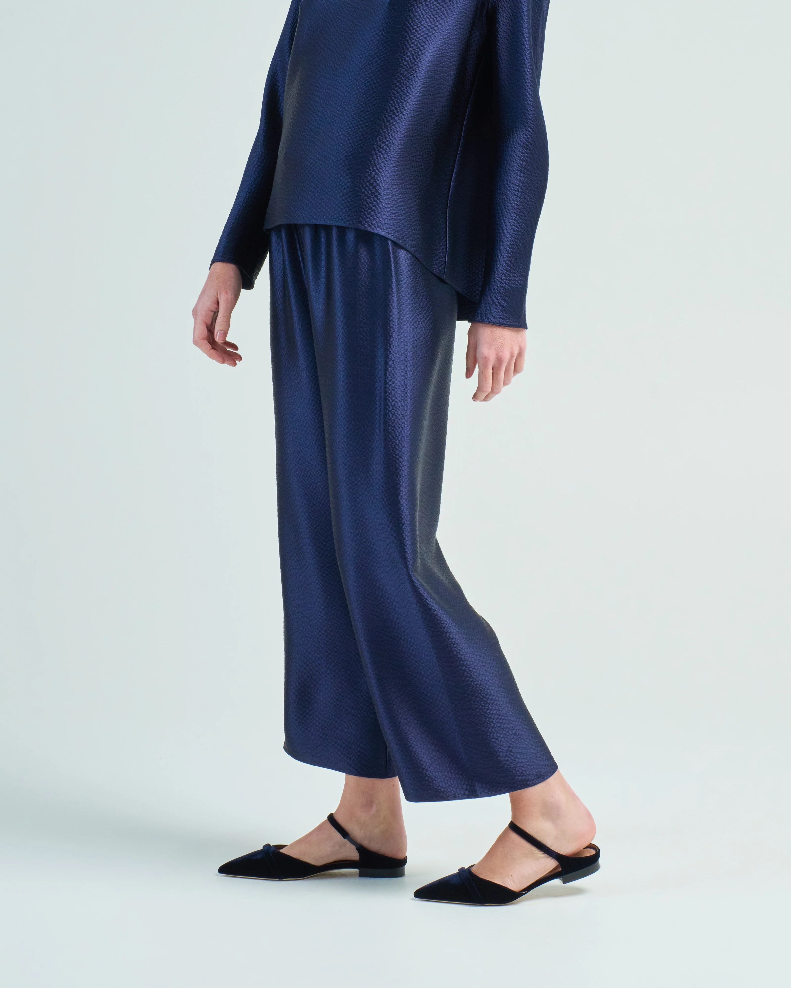 cropped pull on pant hammered silk - Image 3