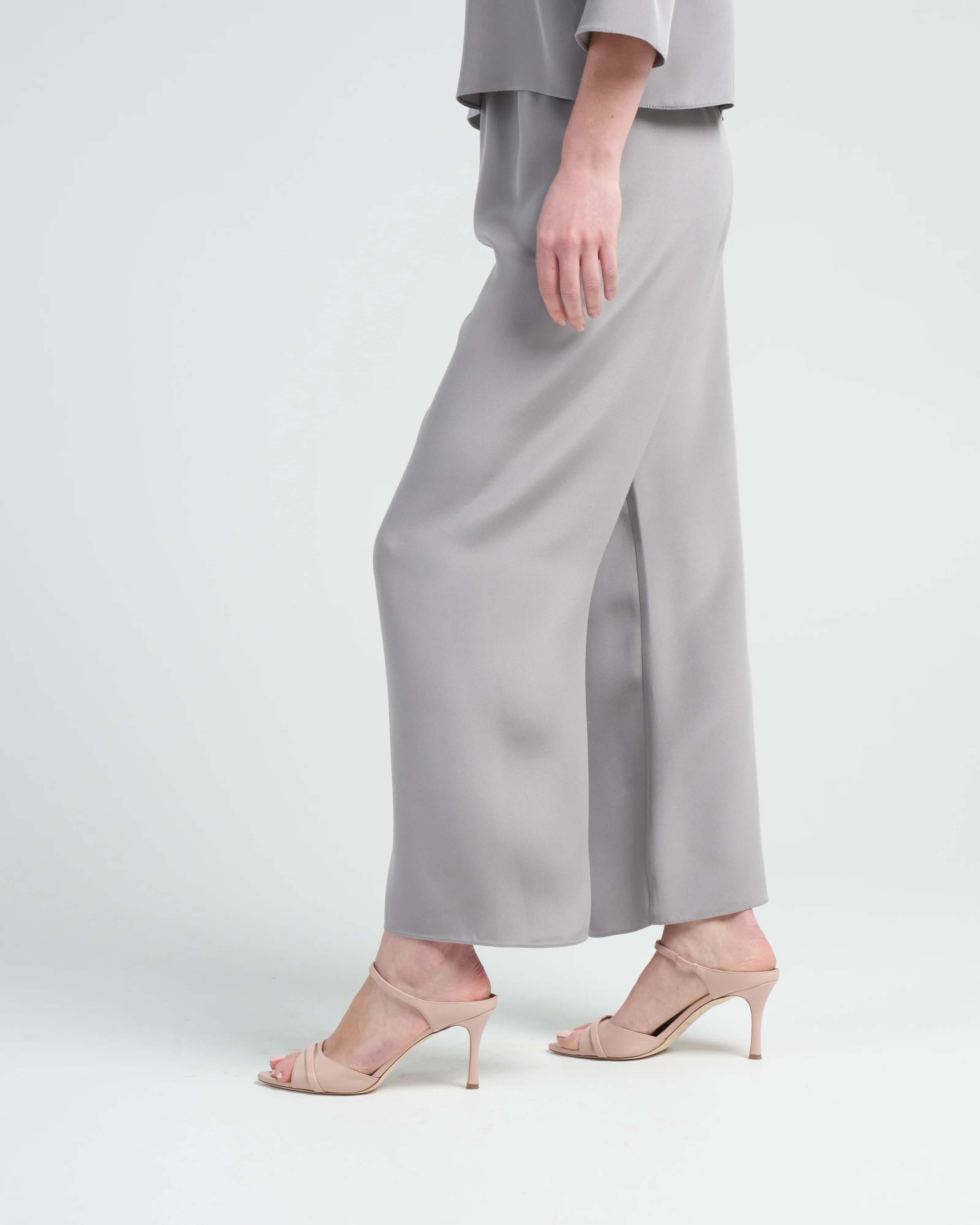 cropped pull on pant - haze - Image 3