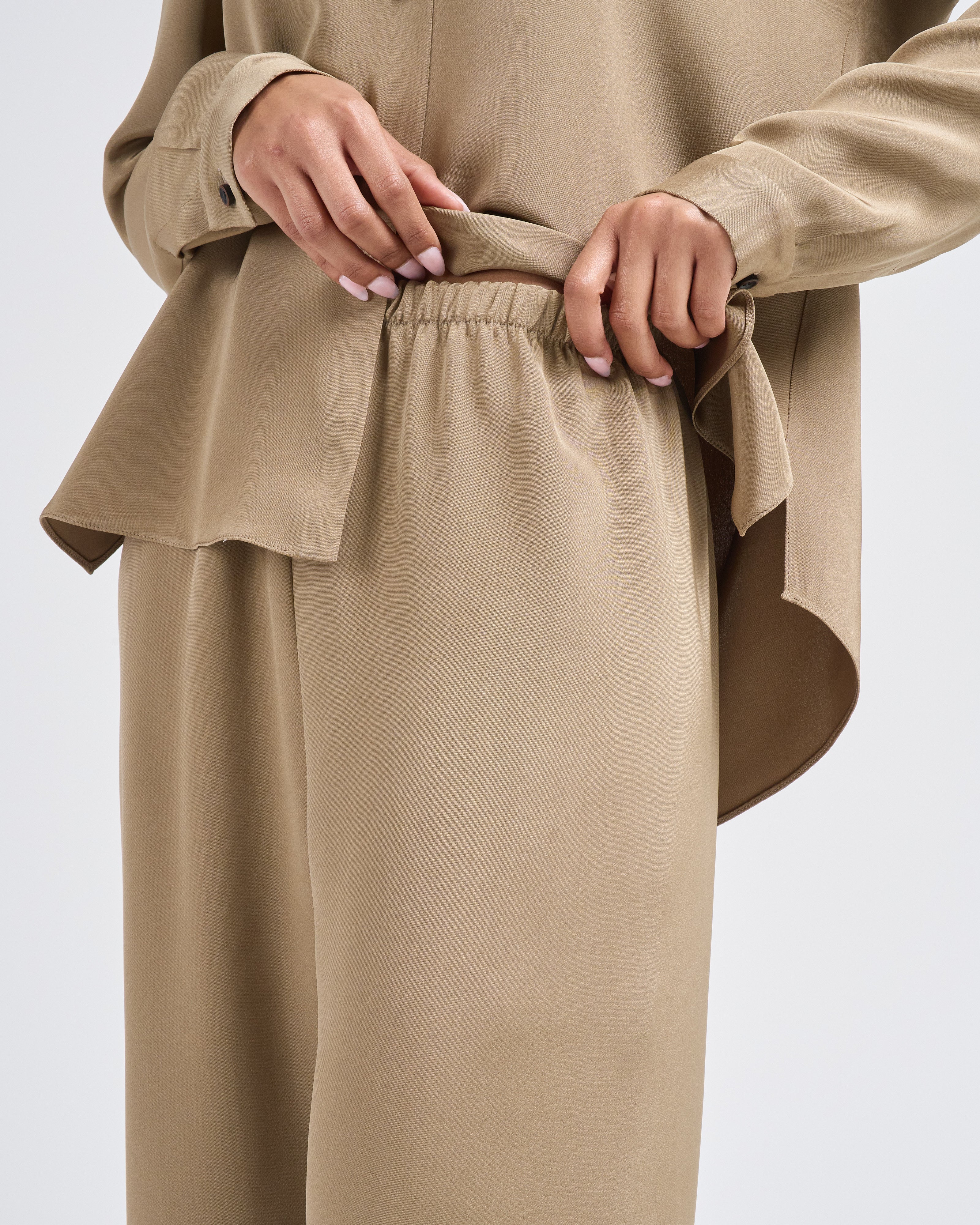 cropped pull on pant - Image 2