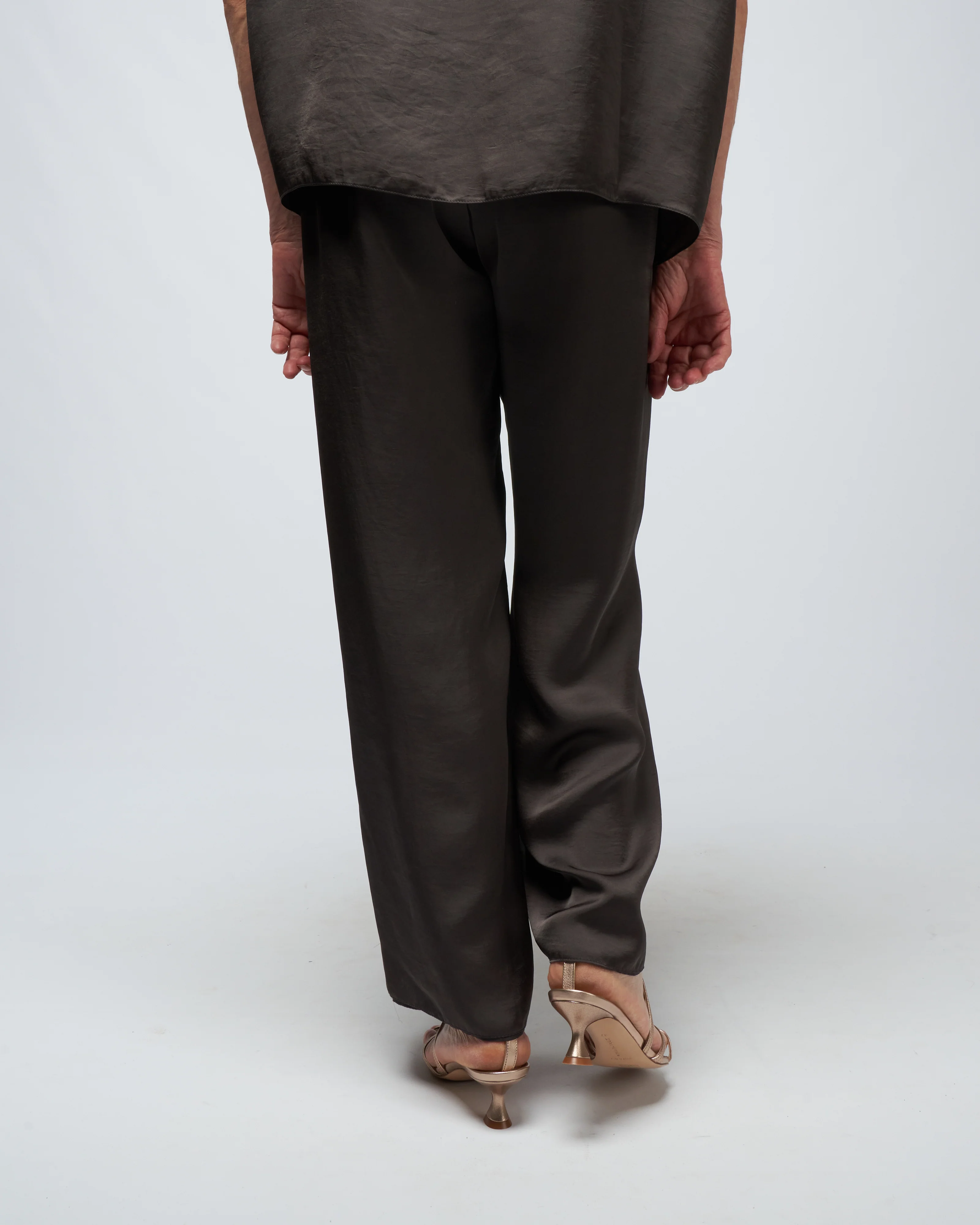 cropped pull on pant - loam - Image 4