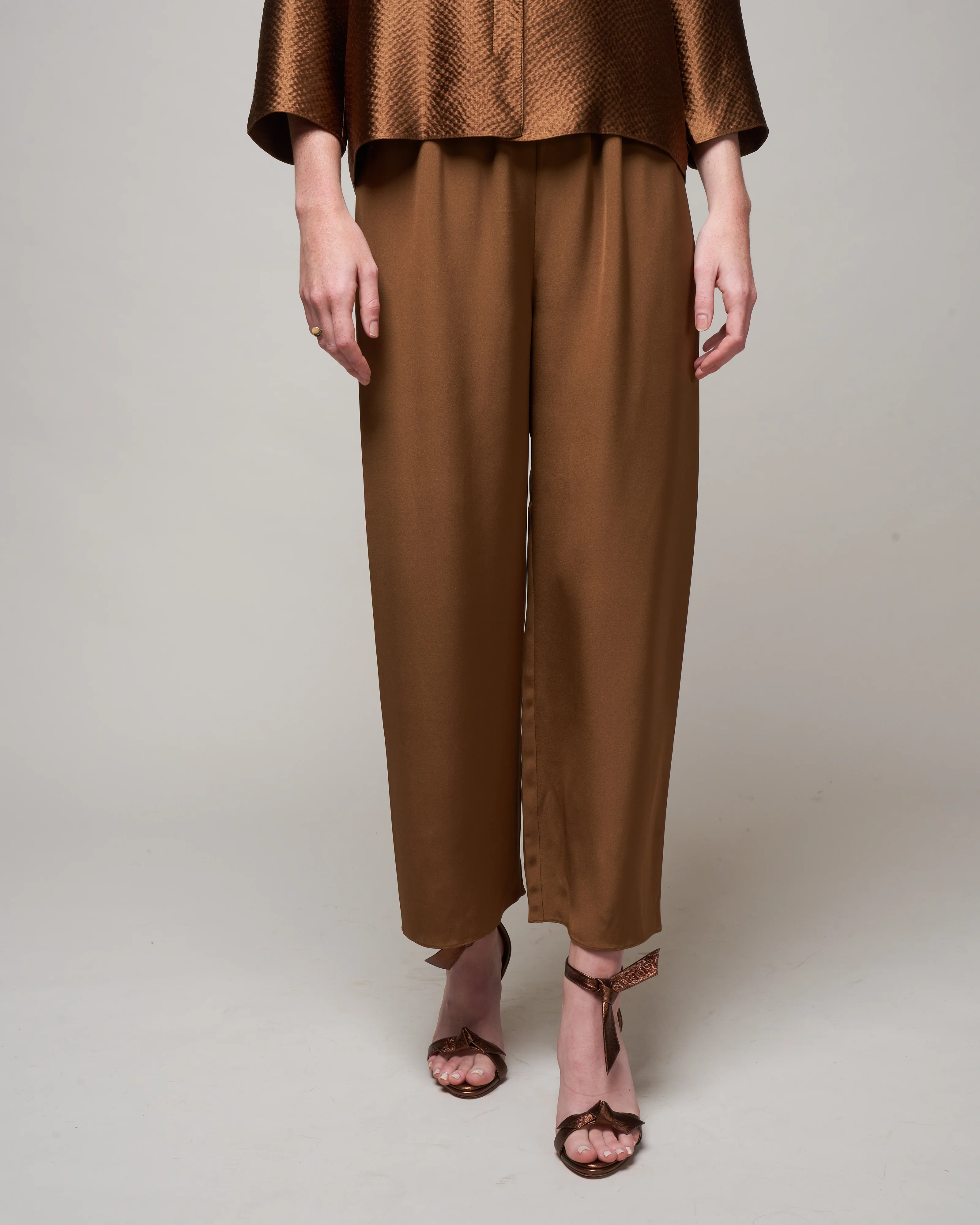 croppped pull-on - clove - Image 2