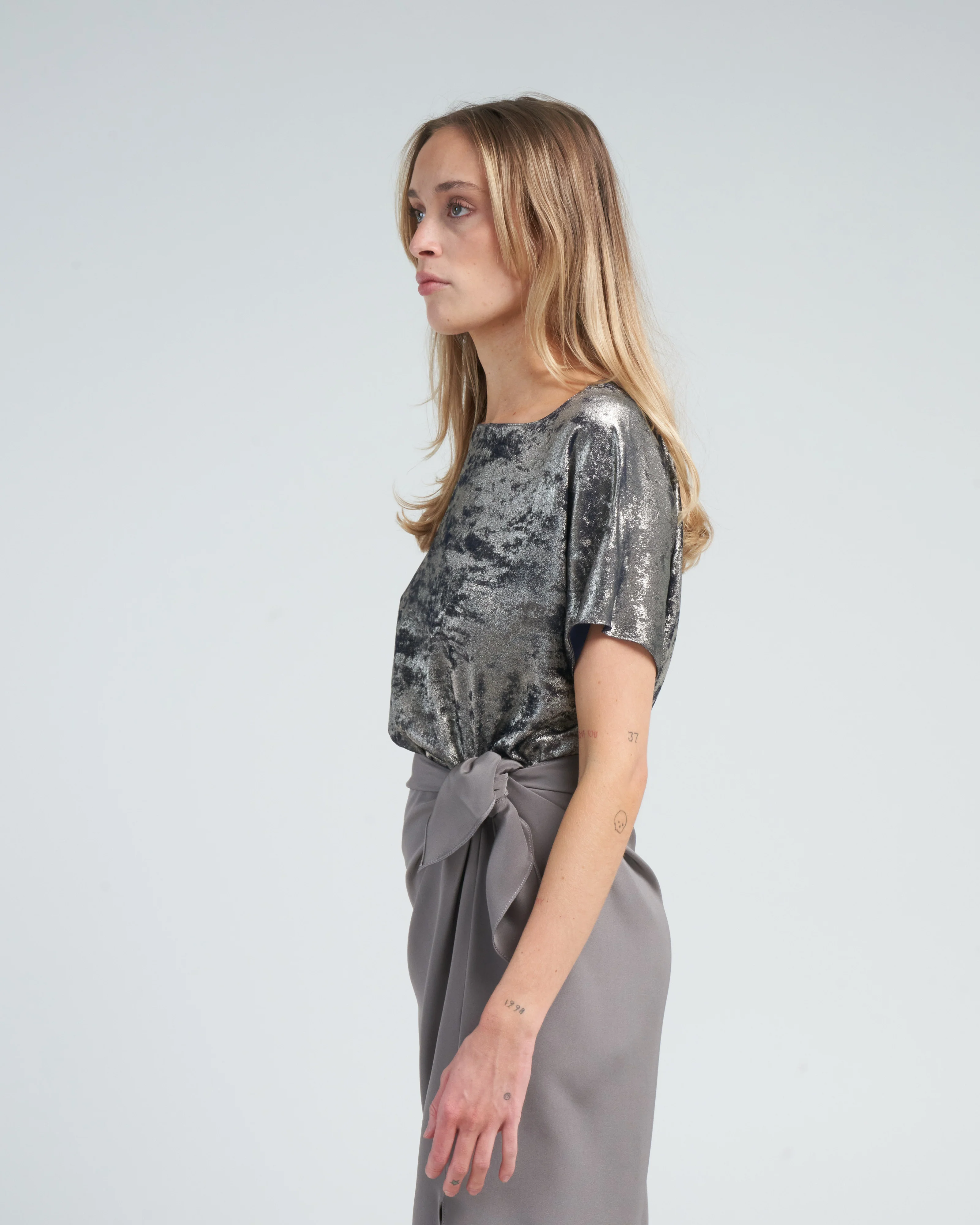 cue t - silver foil - Image 3