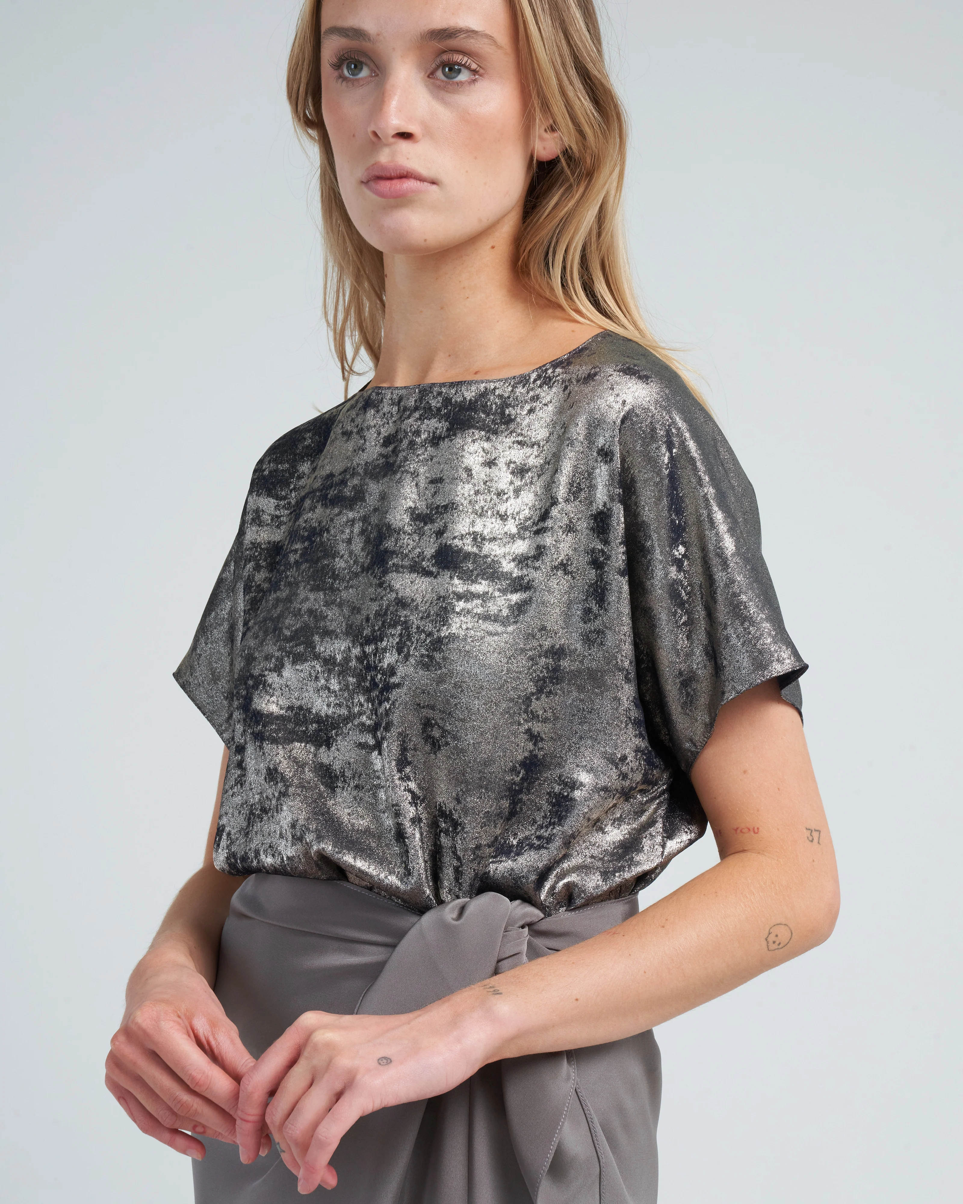 cue t - silver foil - Image 5