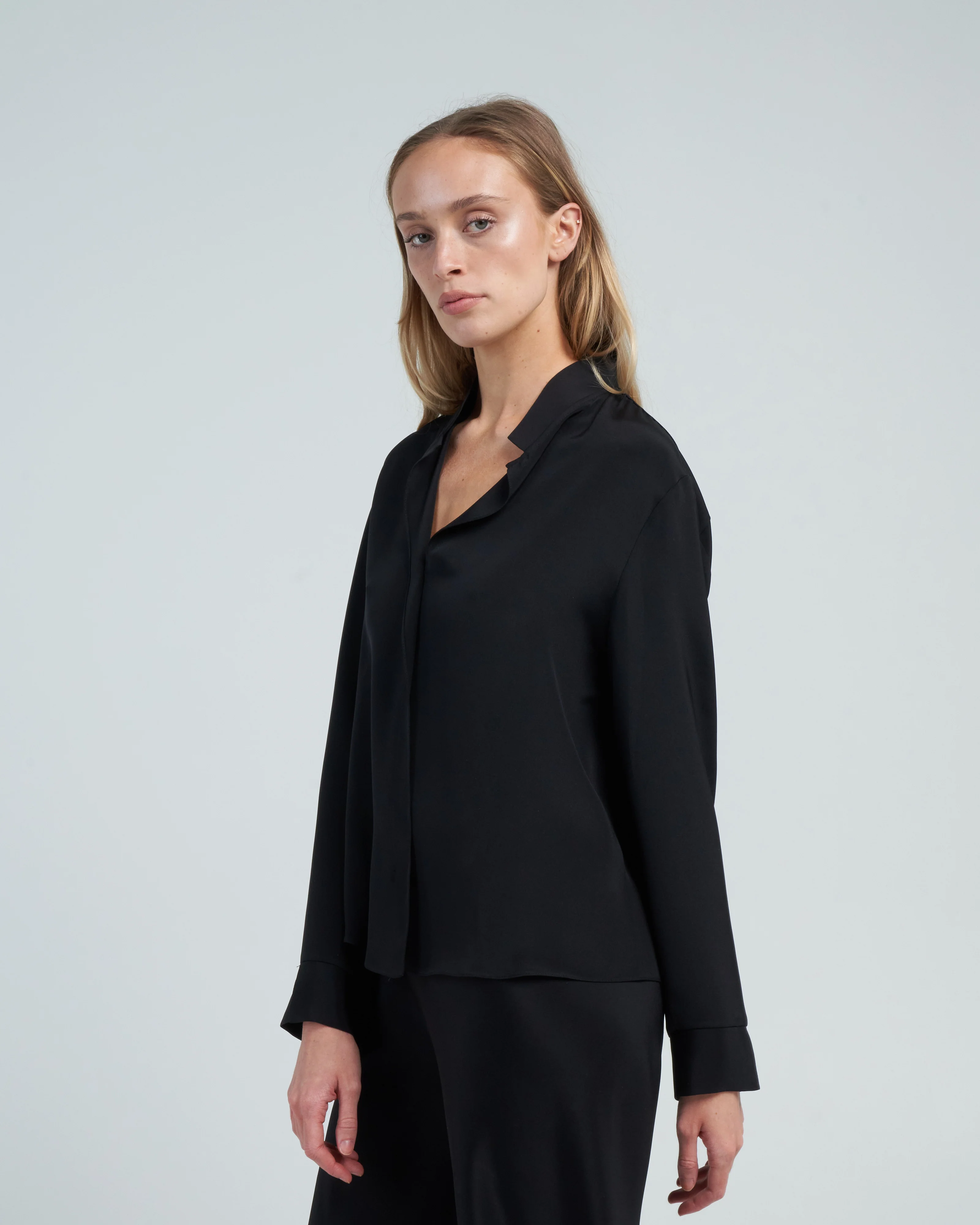 cuff blouse - black - Image 3