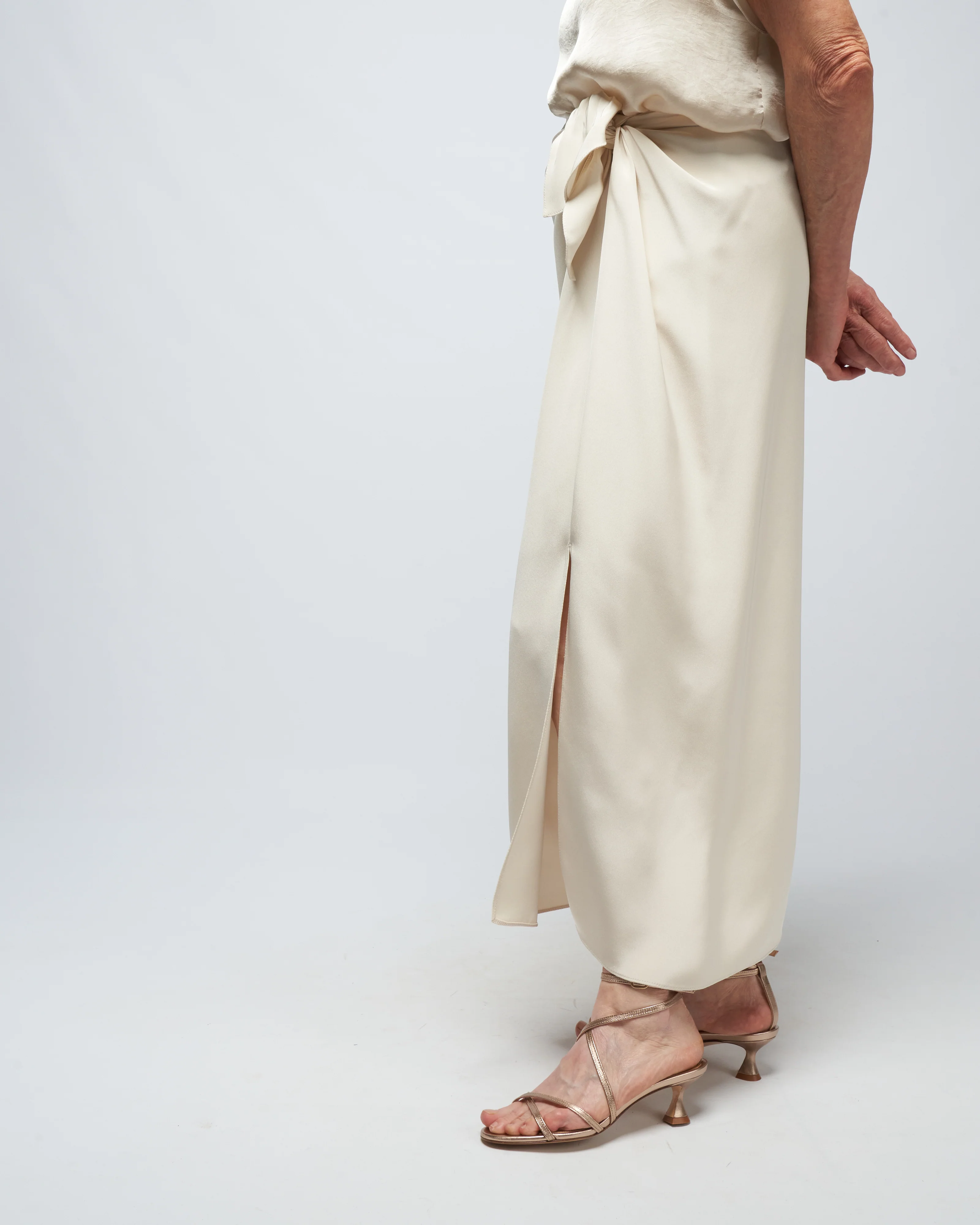 long sarong - cream - Image 3