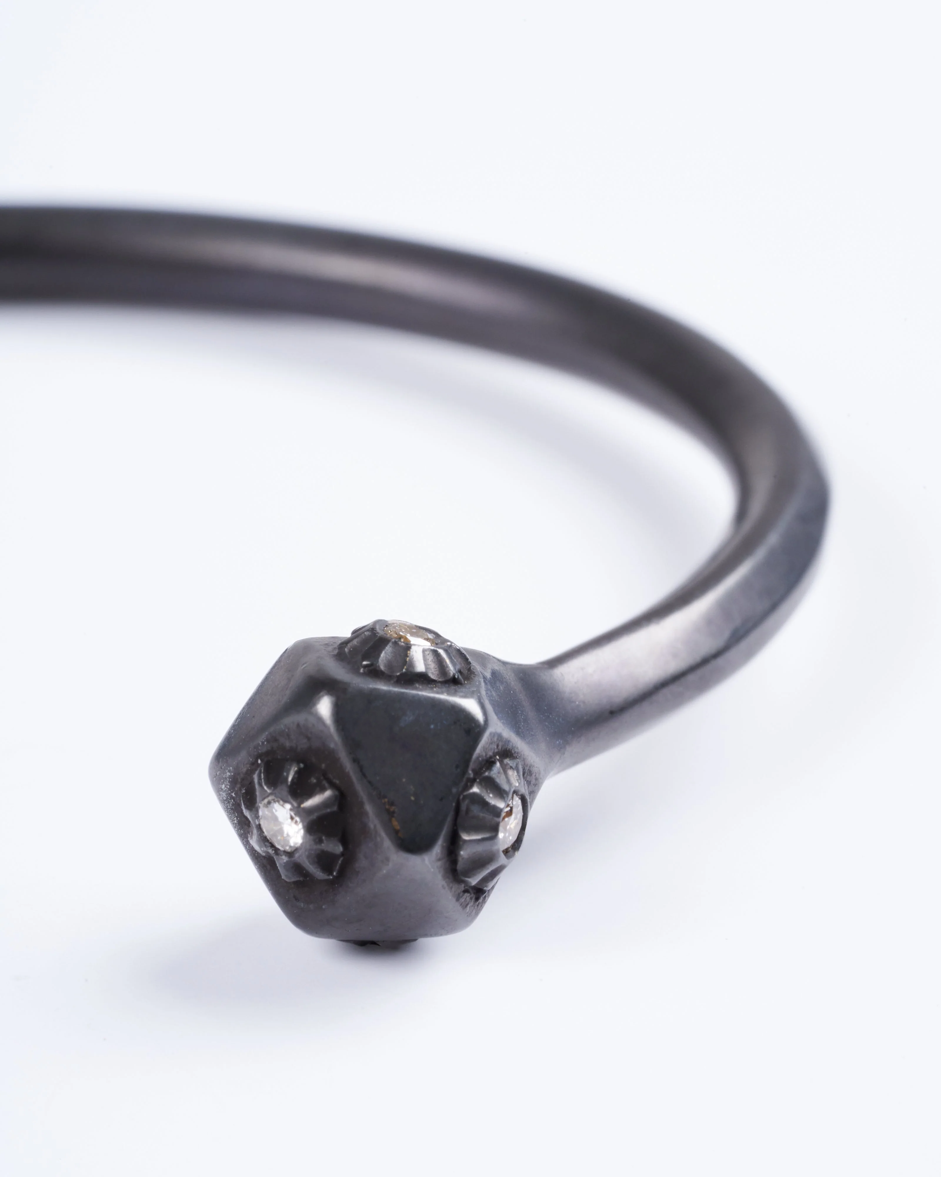 small snake head cuff blackened bronze champagne diamonds - bronze - Image 3