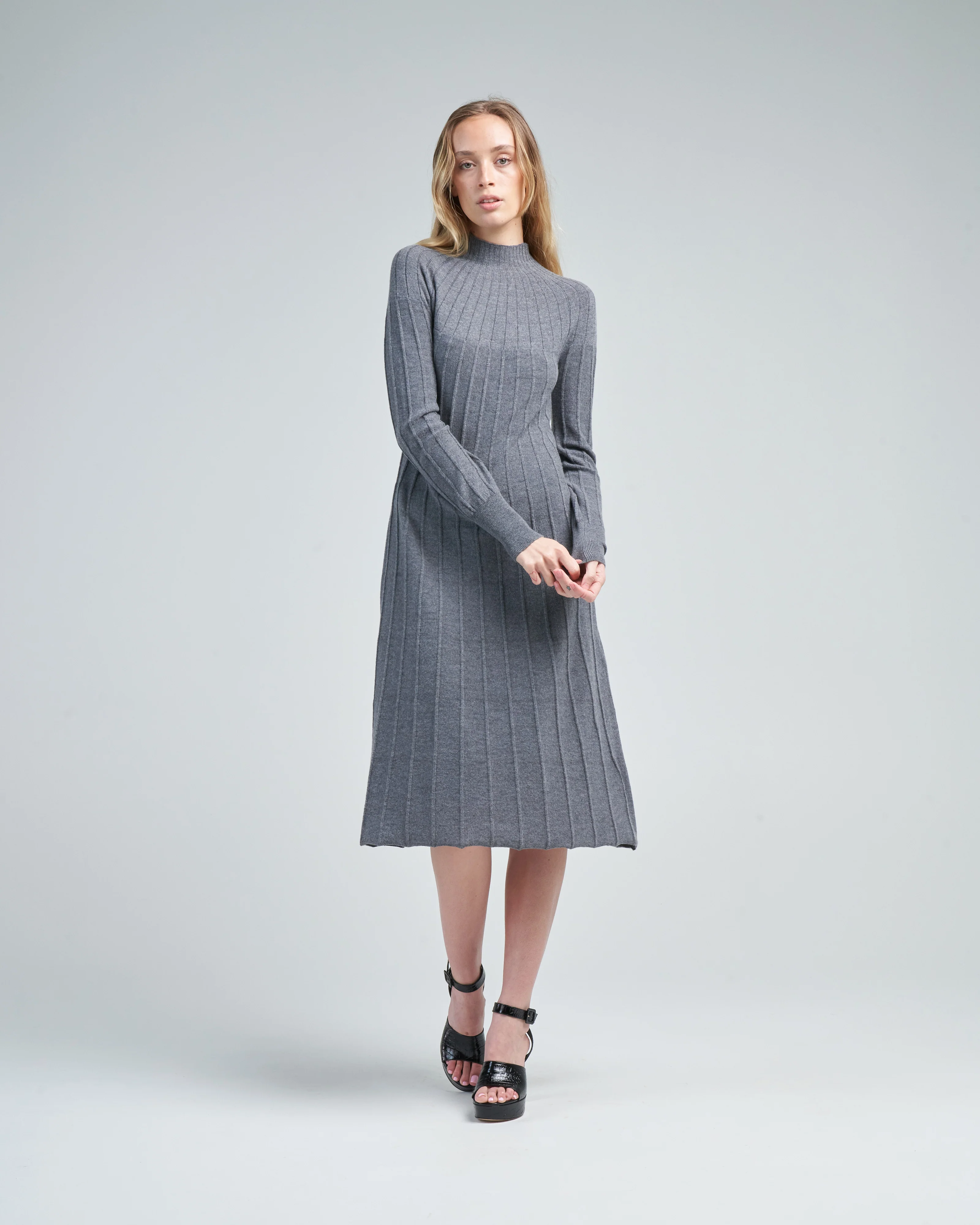 knit long sleeve dress - Image 2