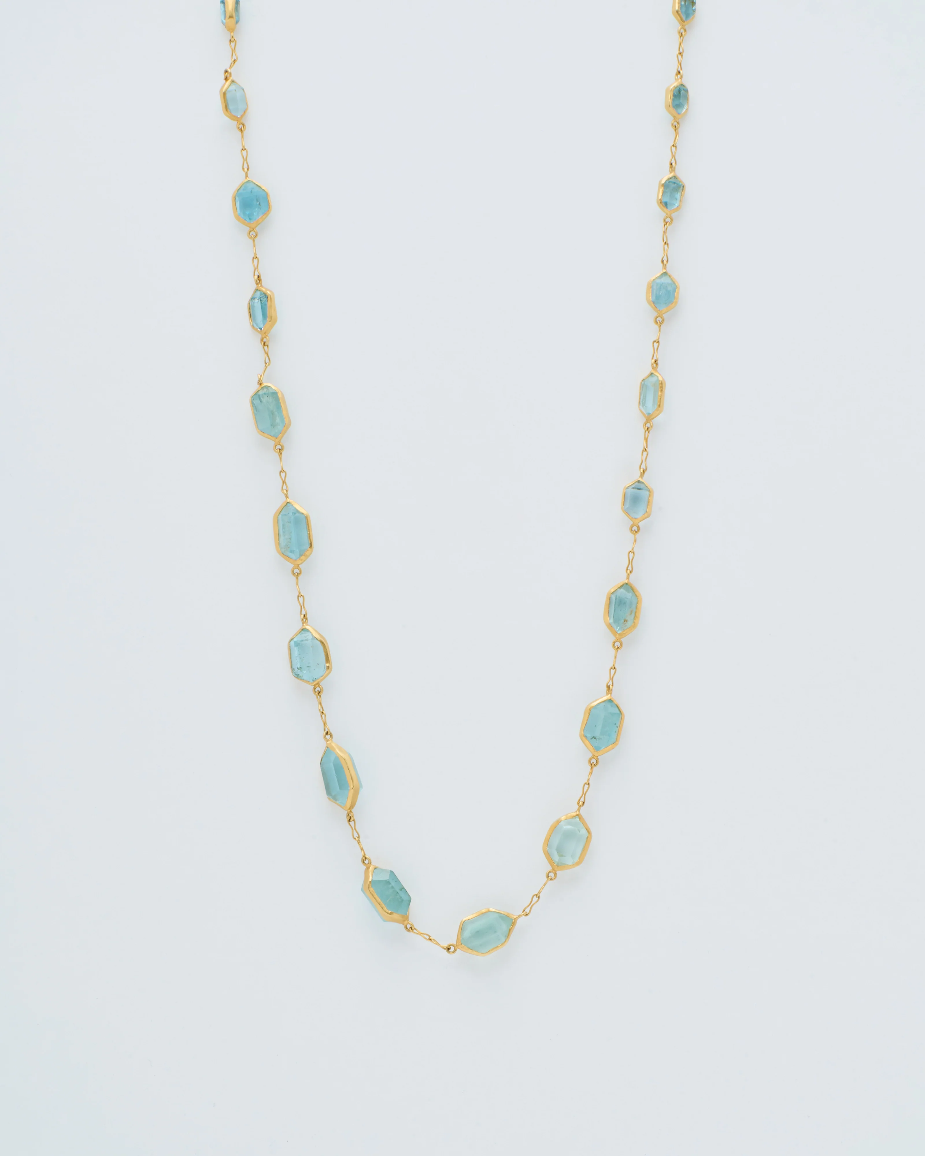 18kt gold cerulean full stone necklace