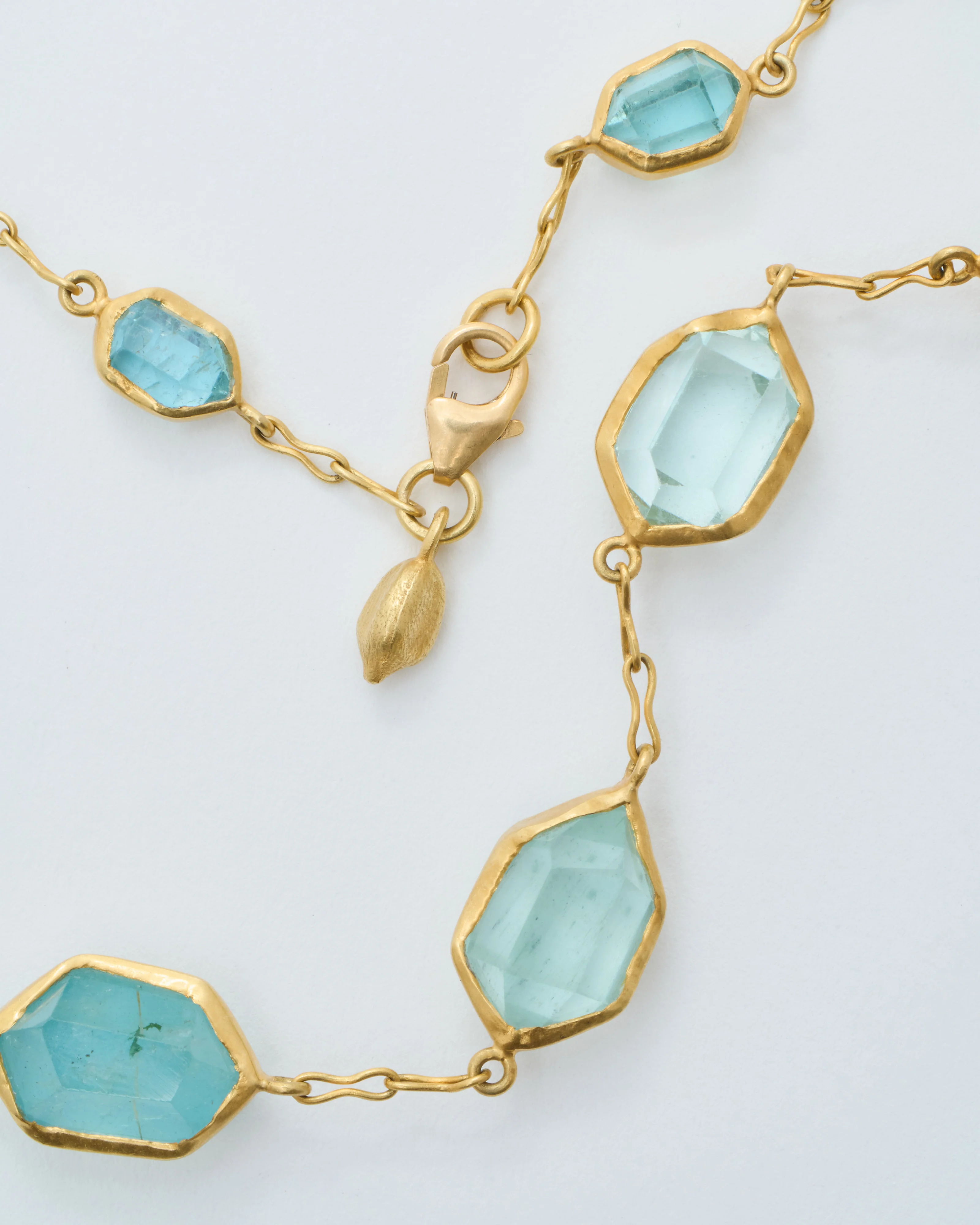 18kt gold cerulean full stone necklace - Image 6