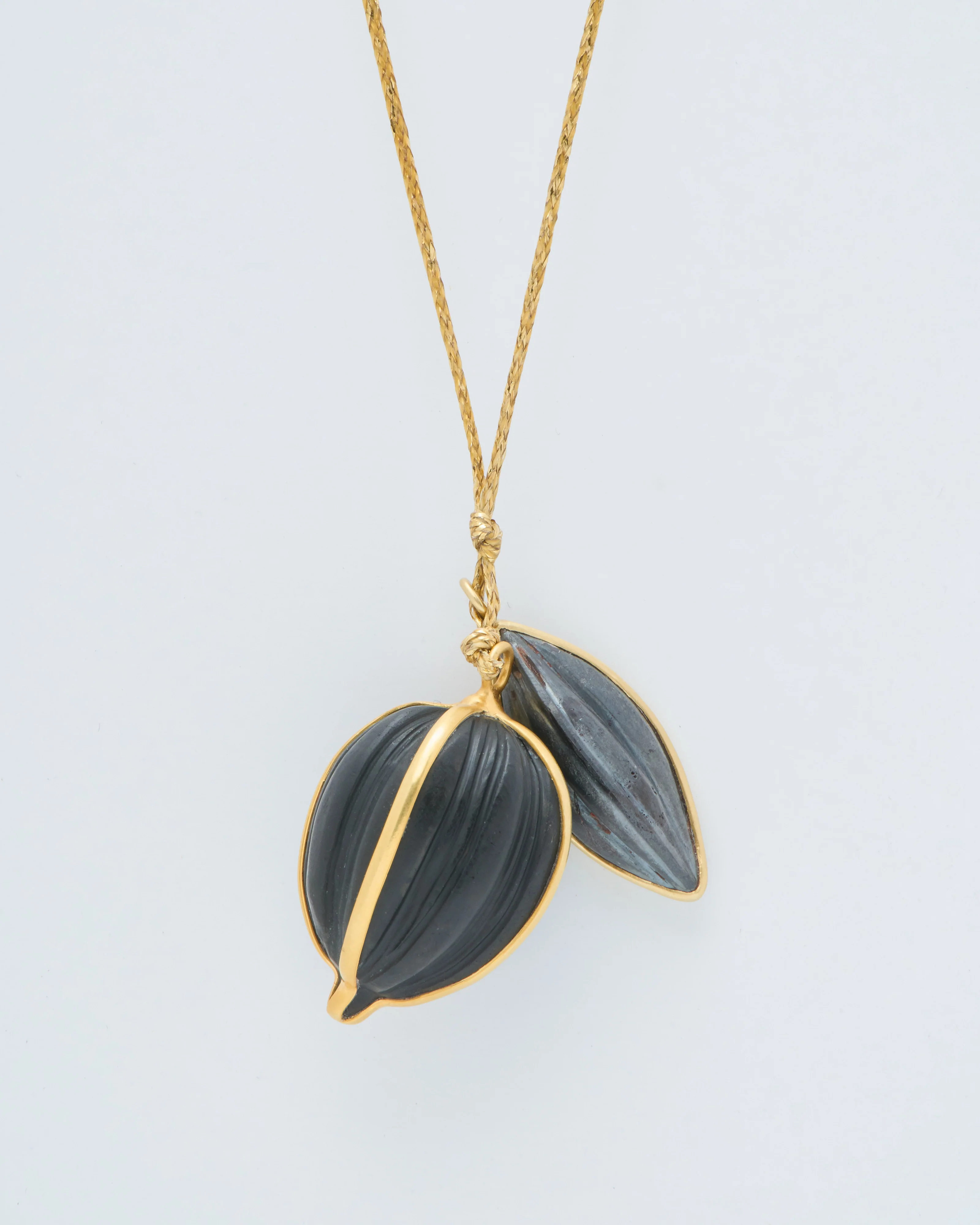 18kt gold night seed and lilac on cord - Image 2