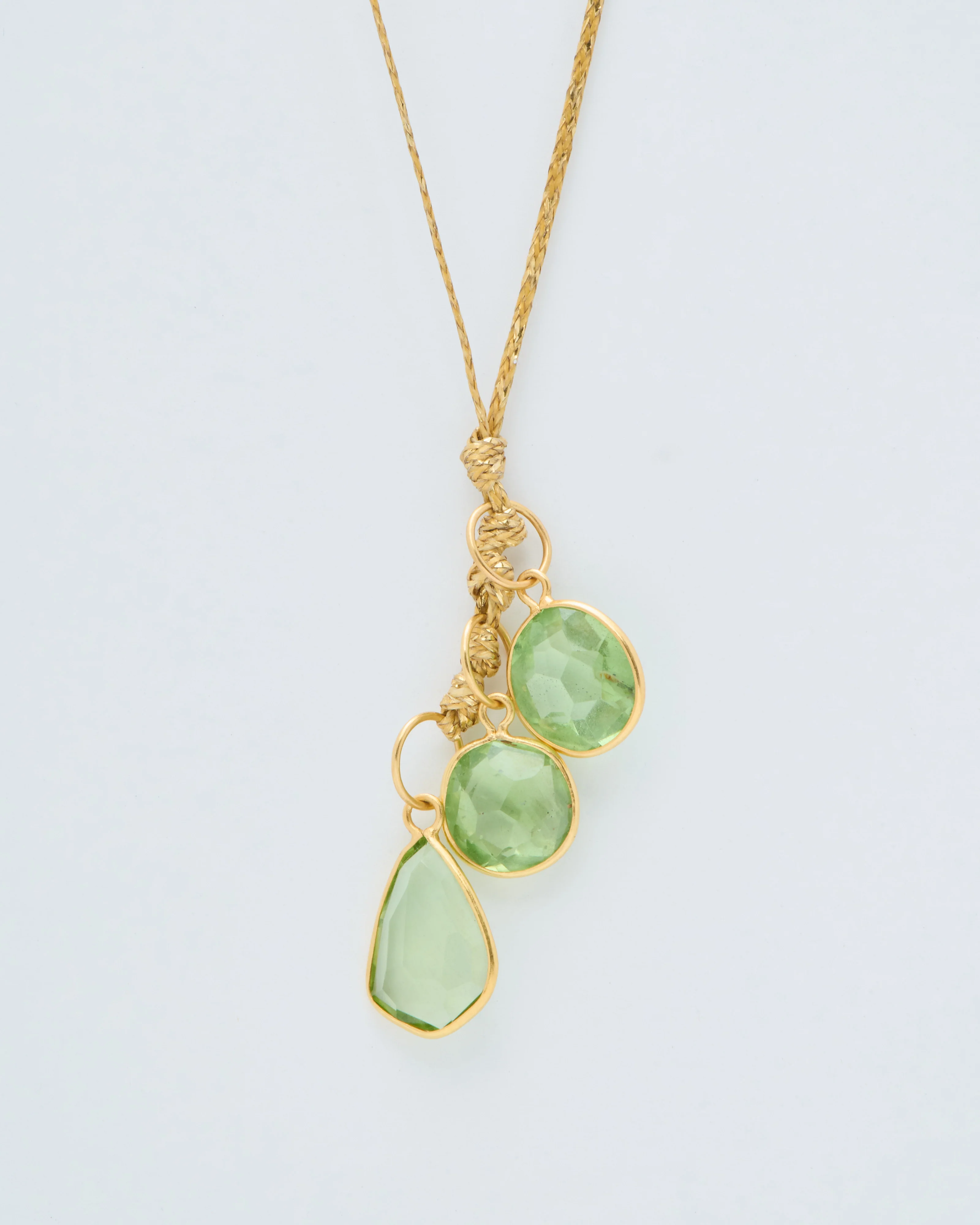 18kt gold pstm myanmar tender triple pendants on cord - Image 3