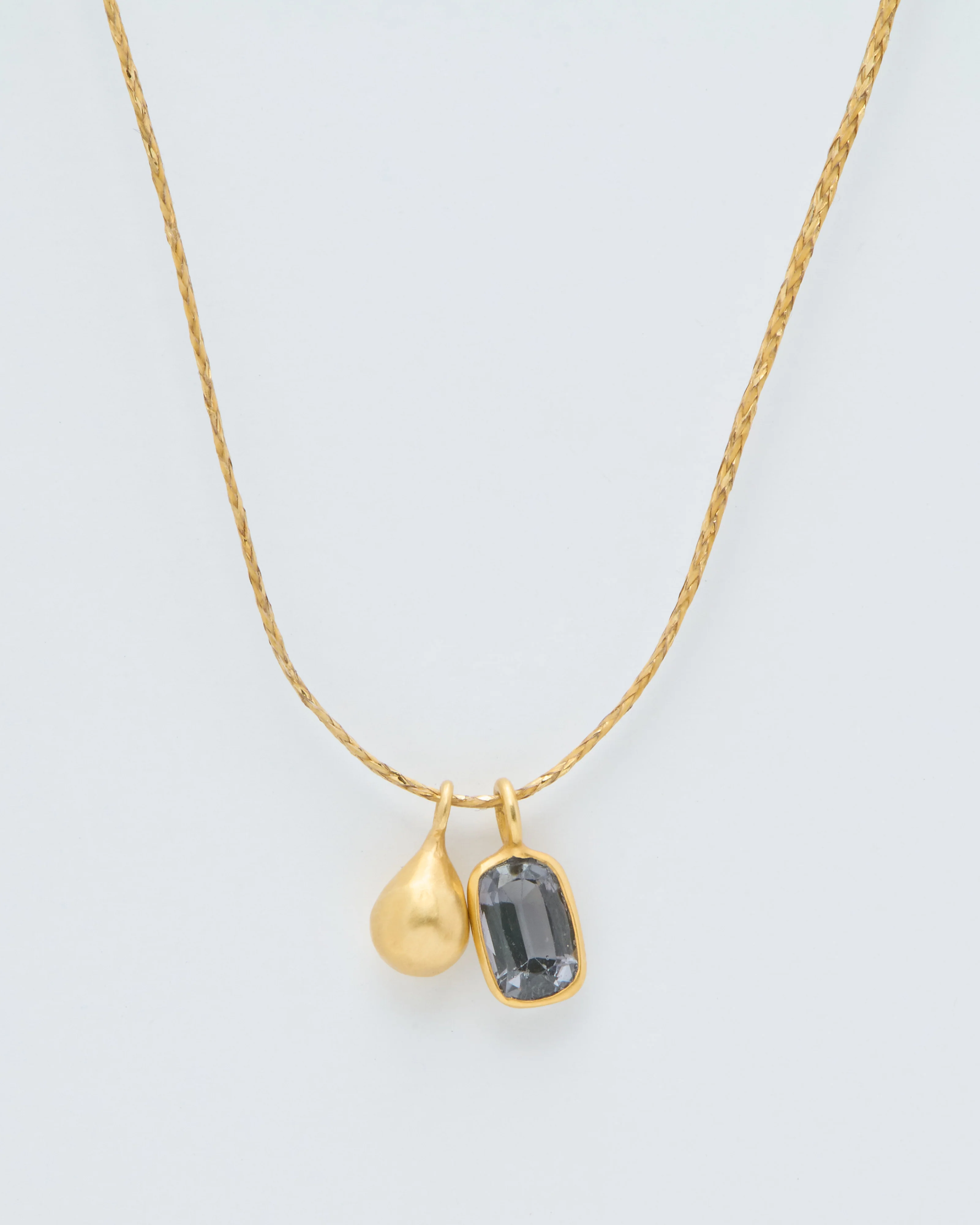 18kt gold the middle path drop and spinel on cord - Image 3