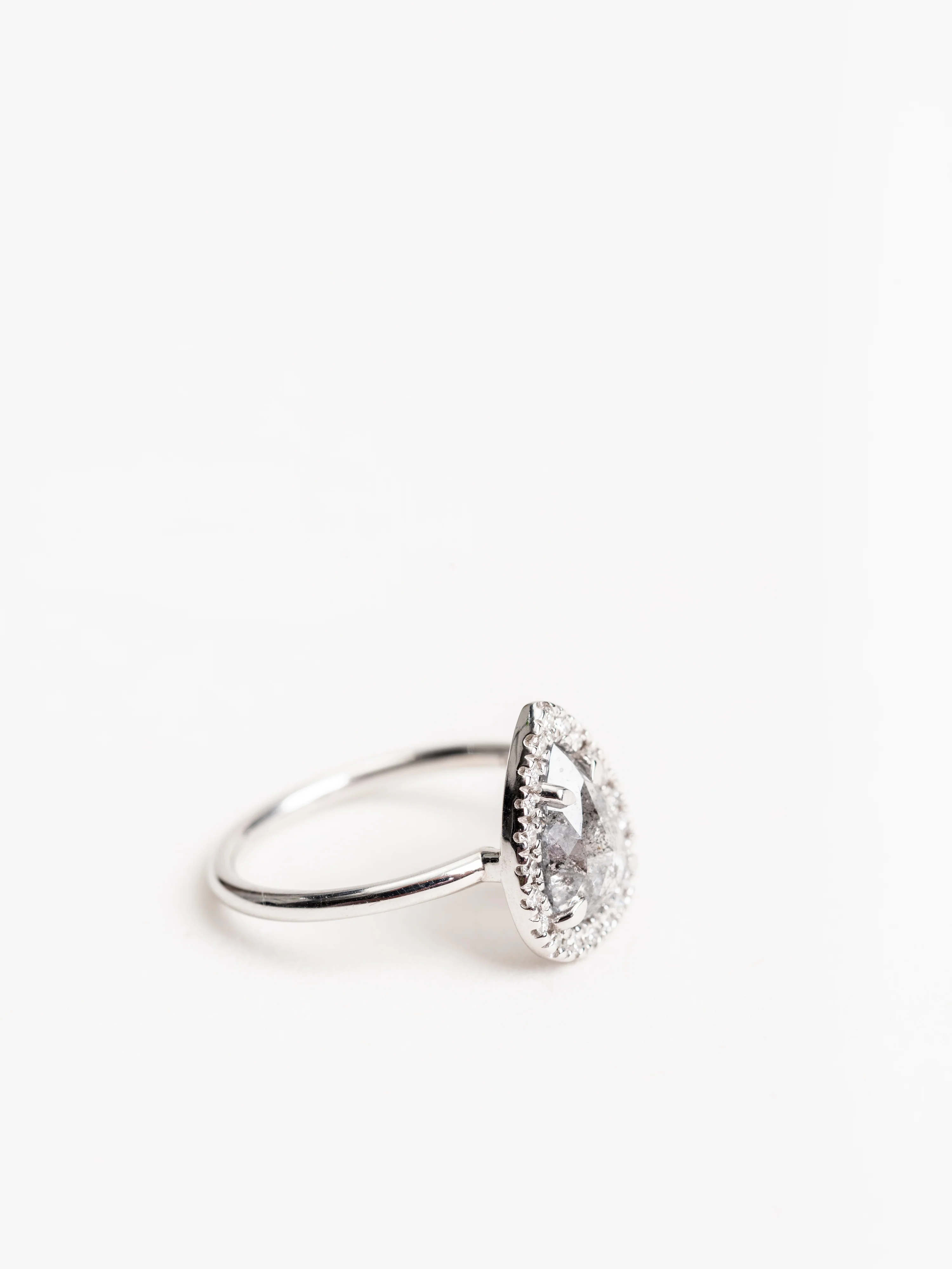 salt & pepper diamond halo ring - Image 2