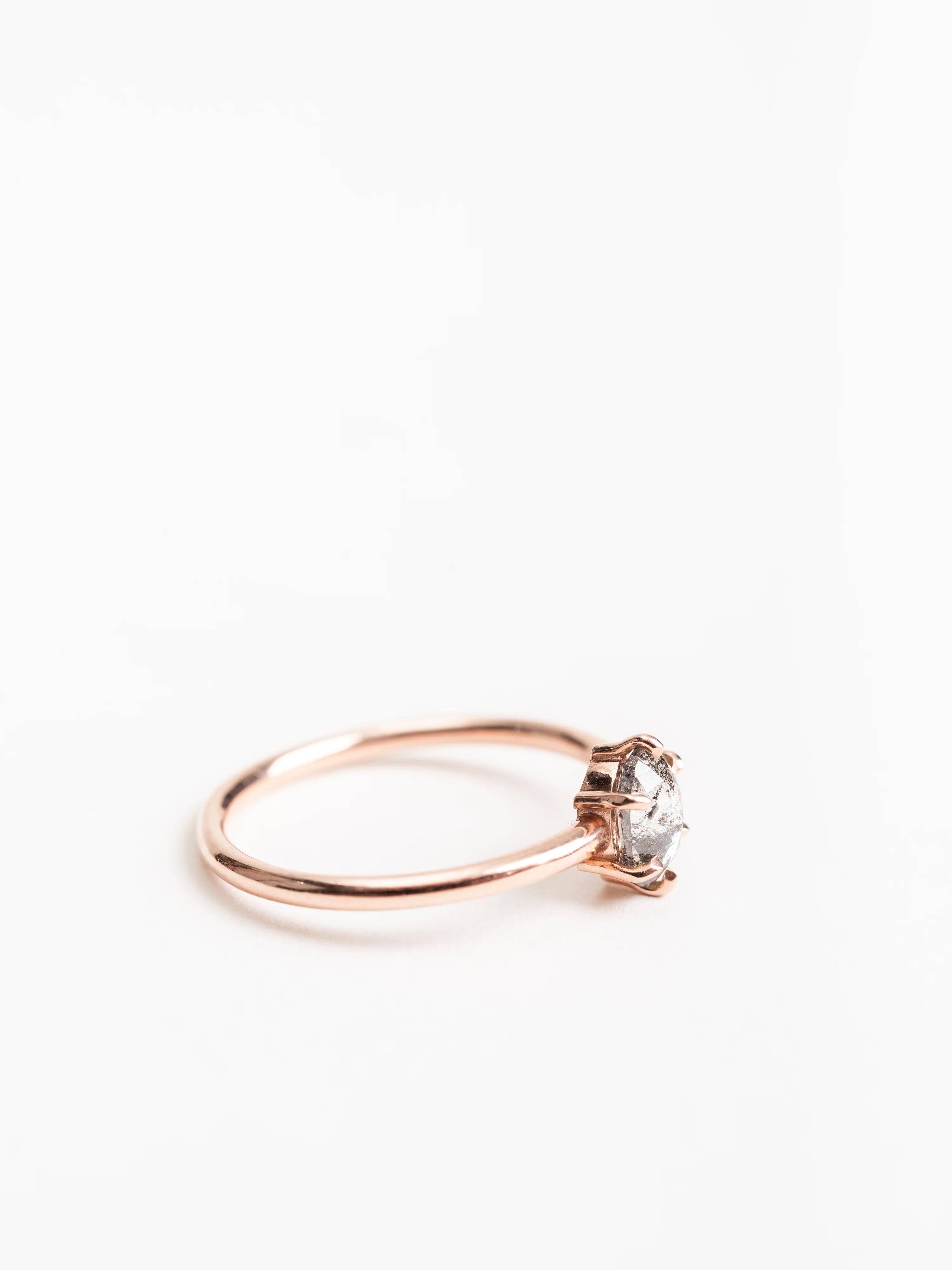 salt & pepper oval diamond with jane setting - Image 2